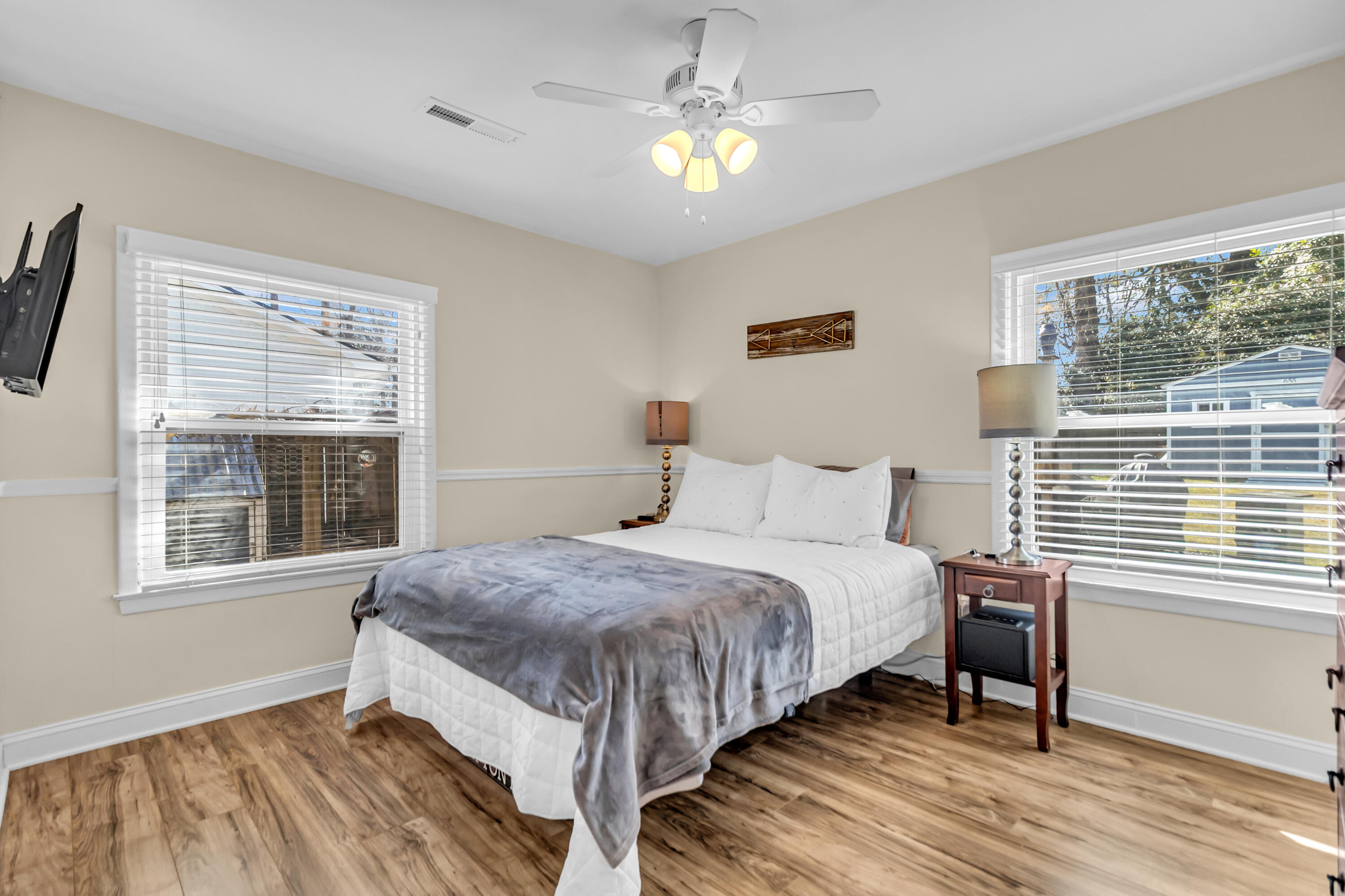 655 Wantoot Boulevard