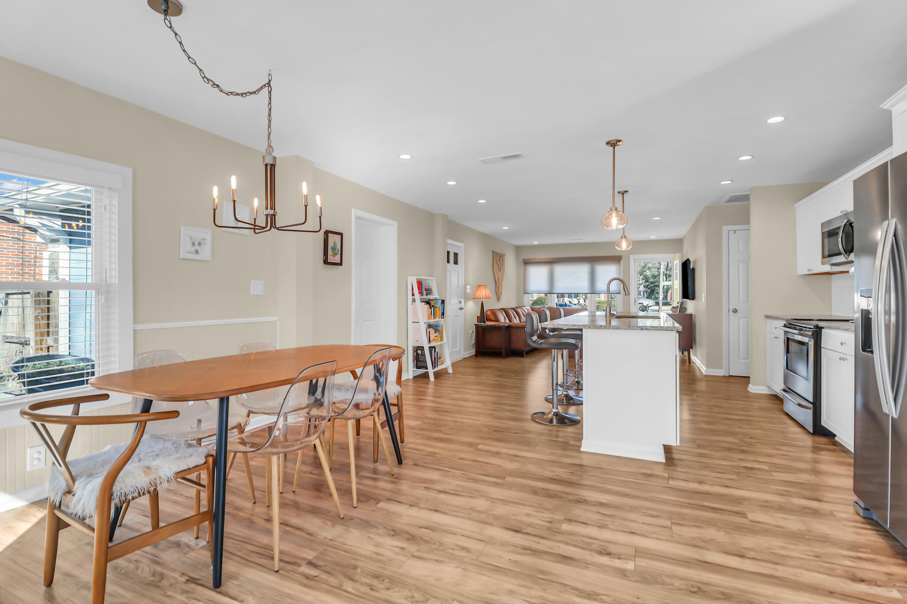 655 Wantoot Boulevard