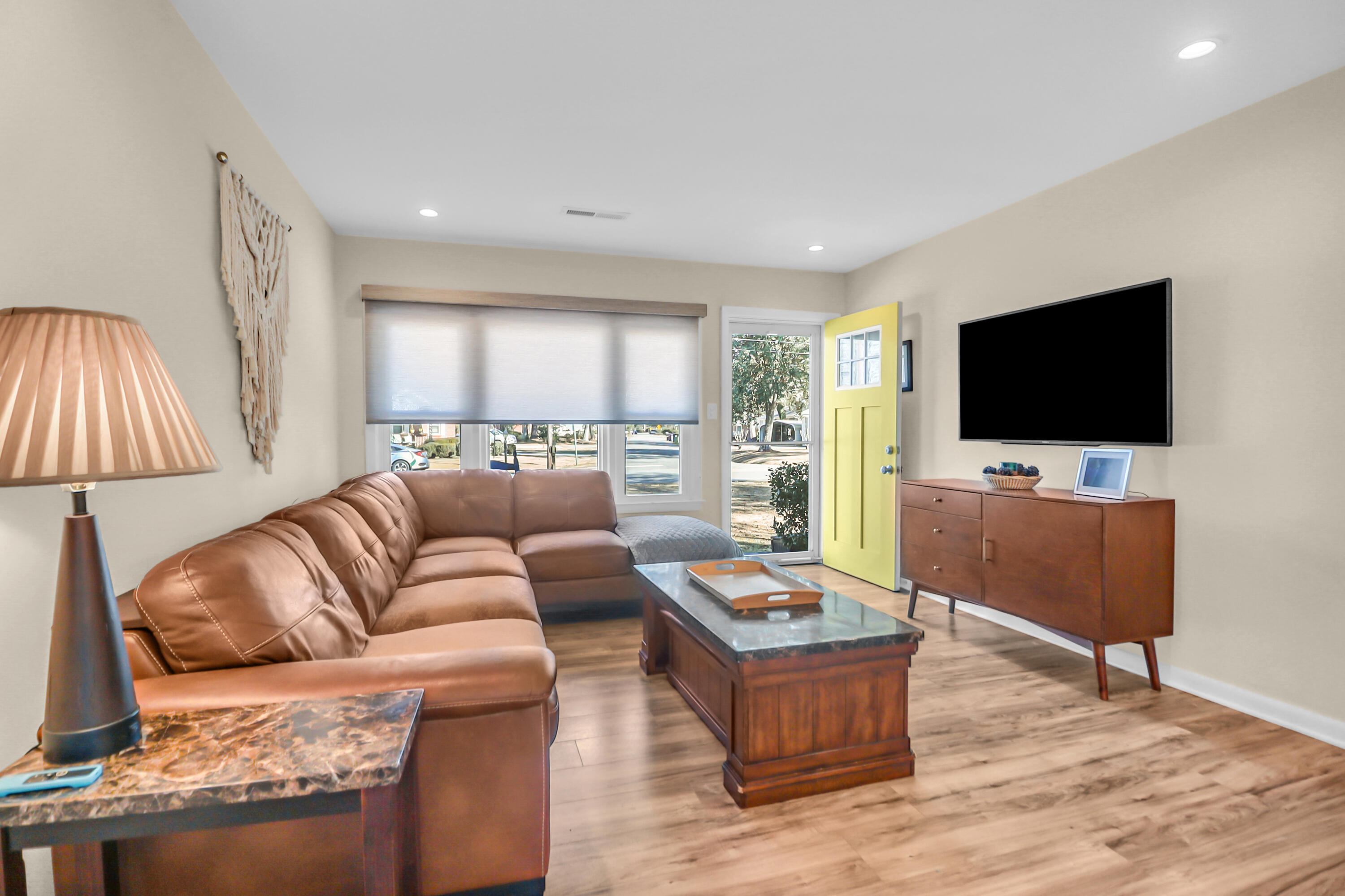 655 Wantoot Boulevard