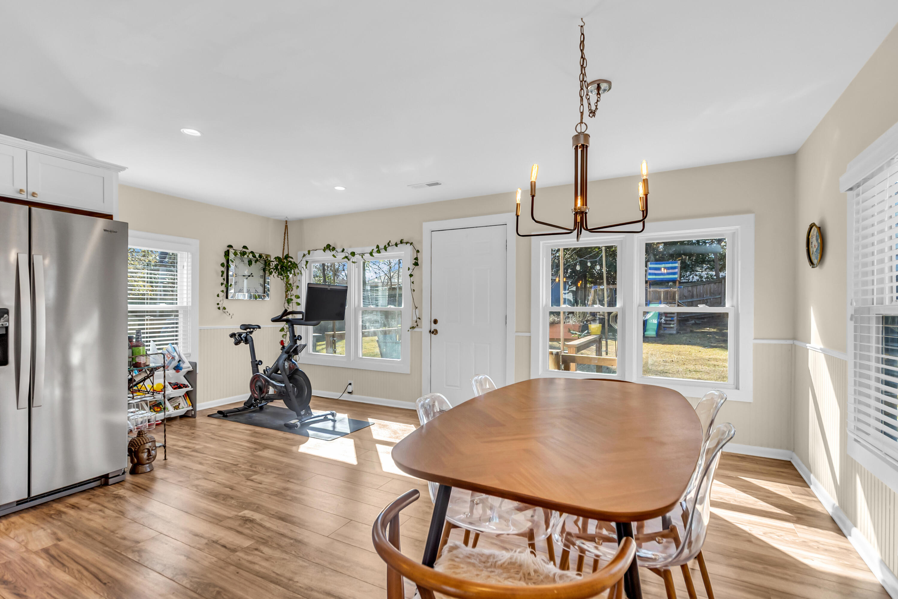 655 Wantoot Boulevard