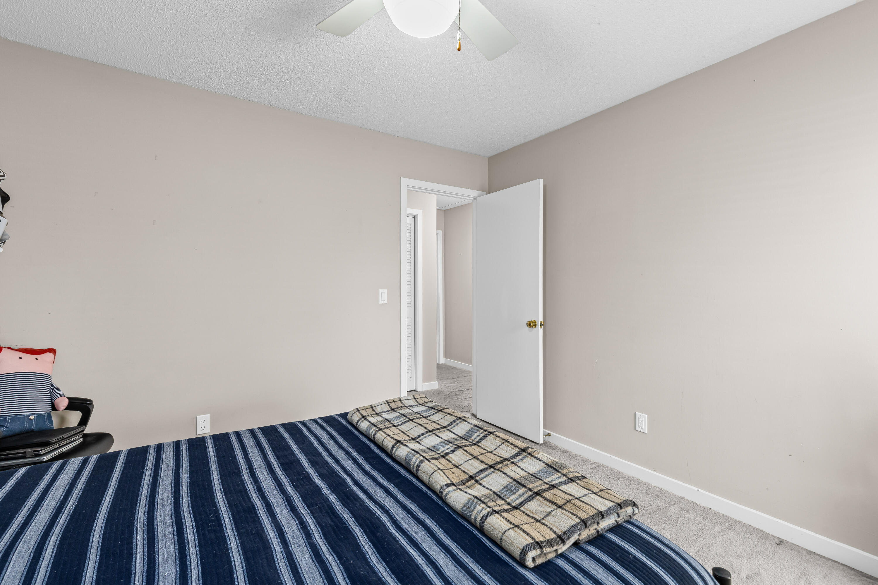 100 Medway Square