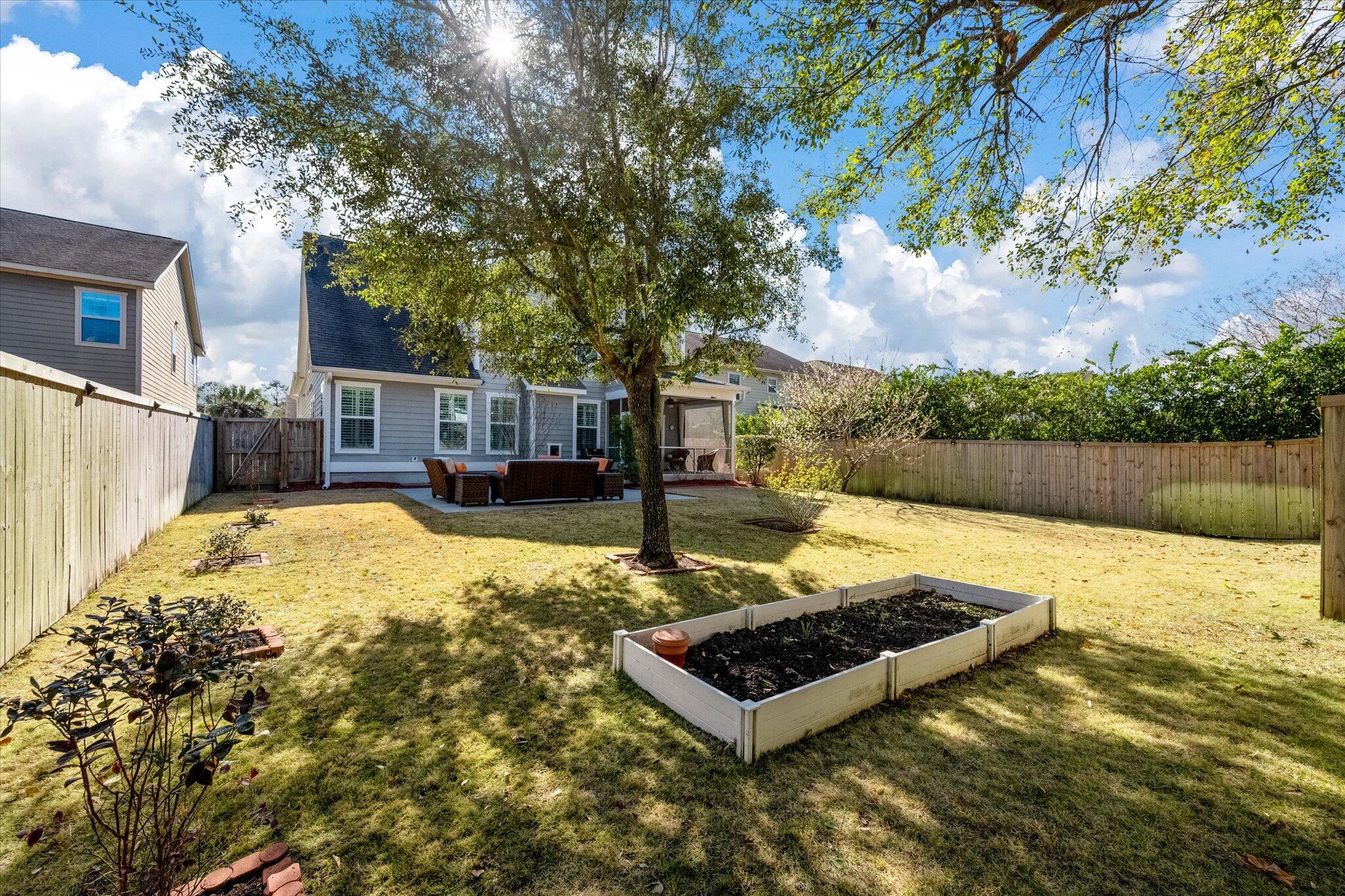 2258 Show Basket Way