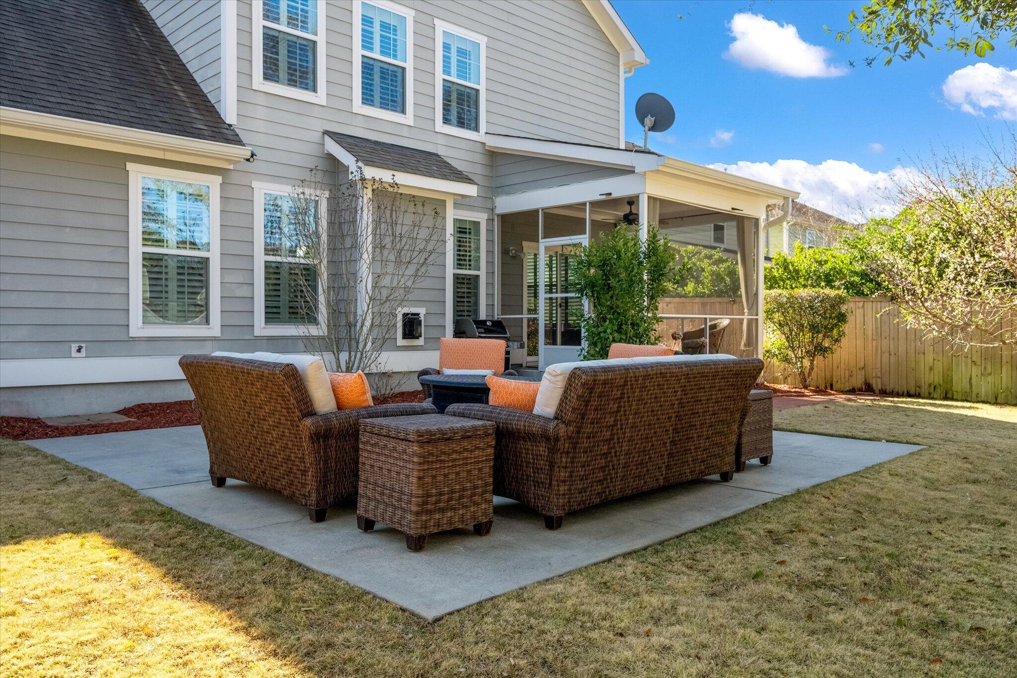 2258 Show Basket Way