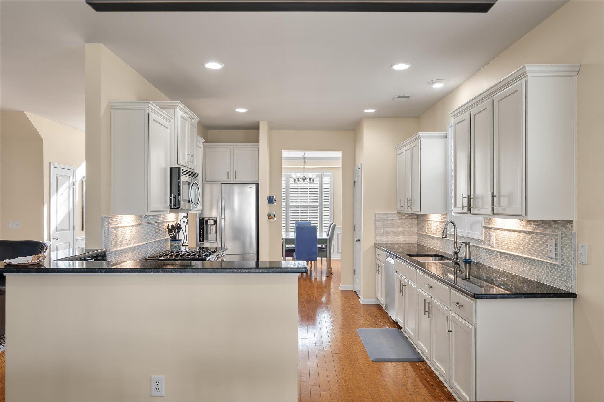 2258 Show Basket Way