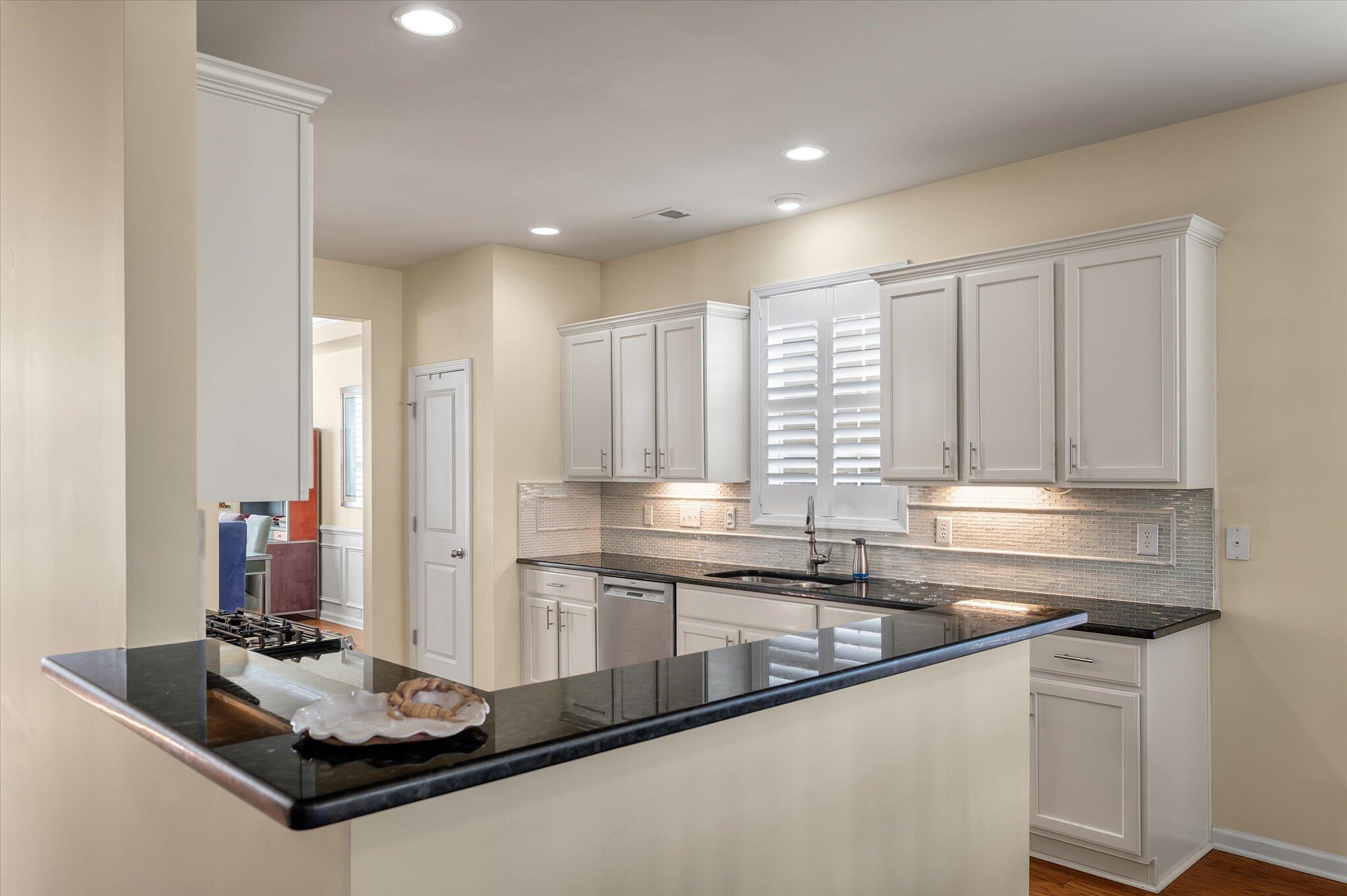 2258 Show Basket Way