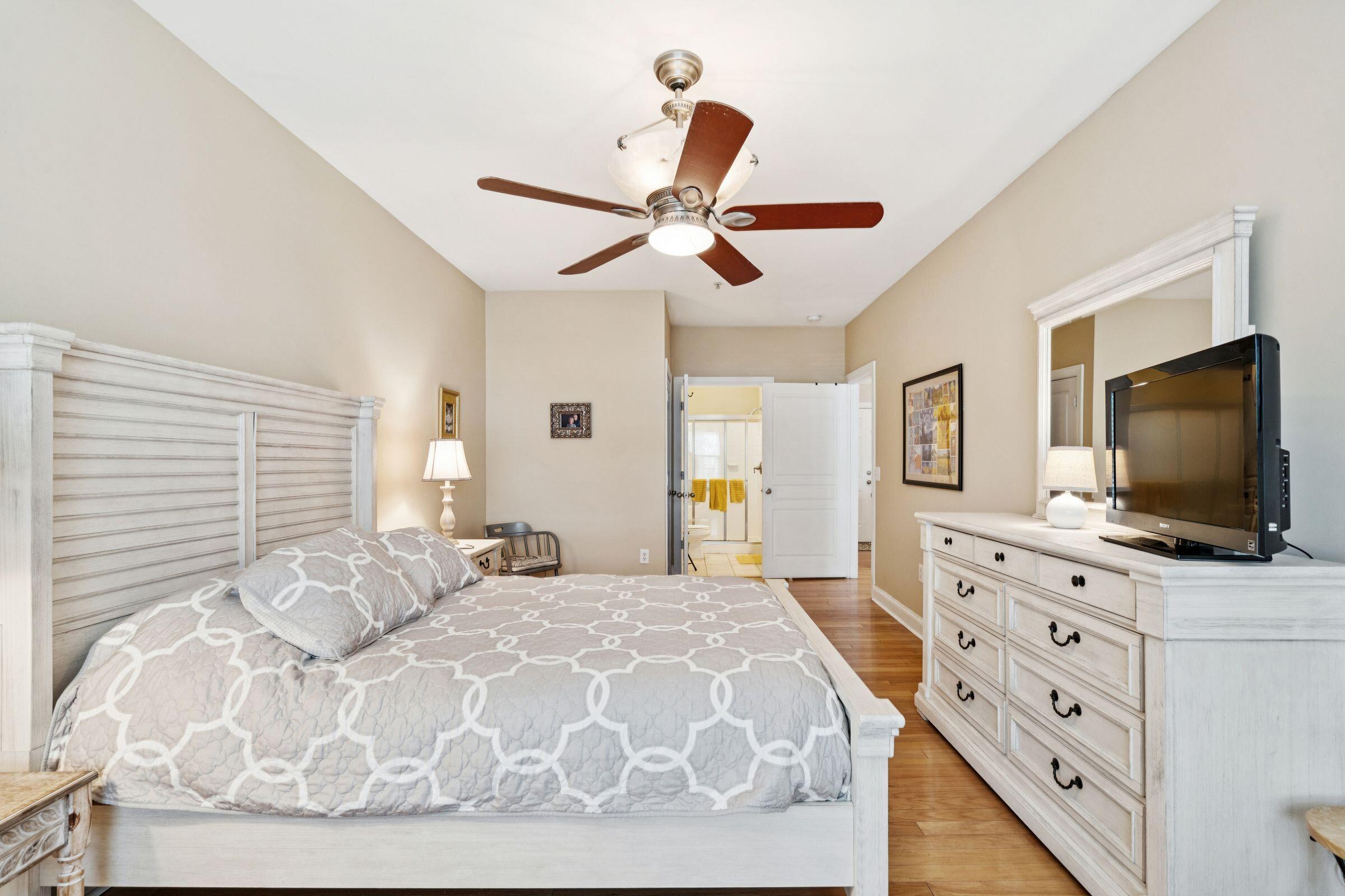 1025 Riverland Woods Place # 513