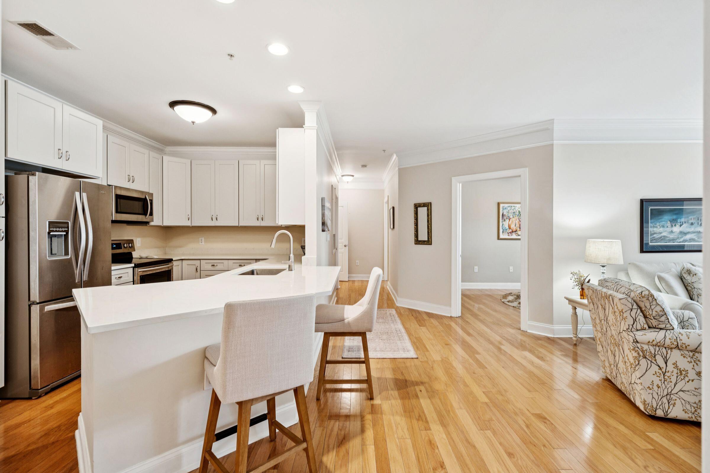 1025 Riverland Woods Place # 513