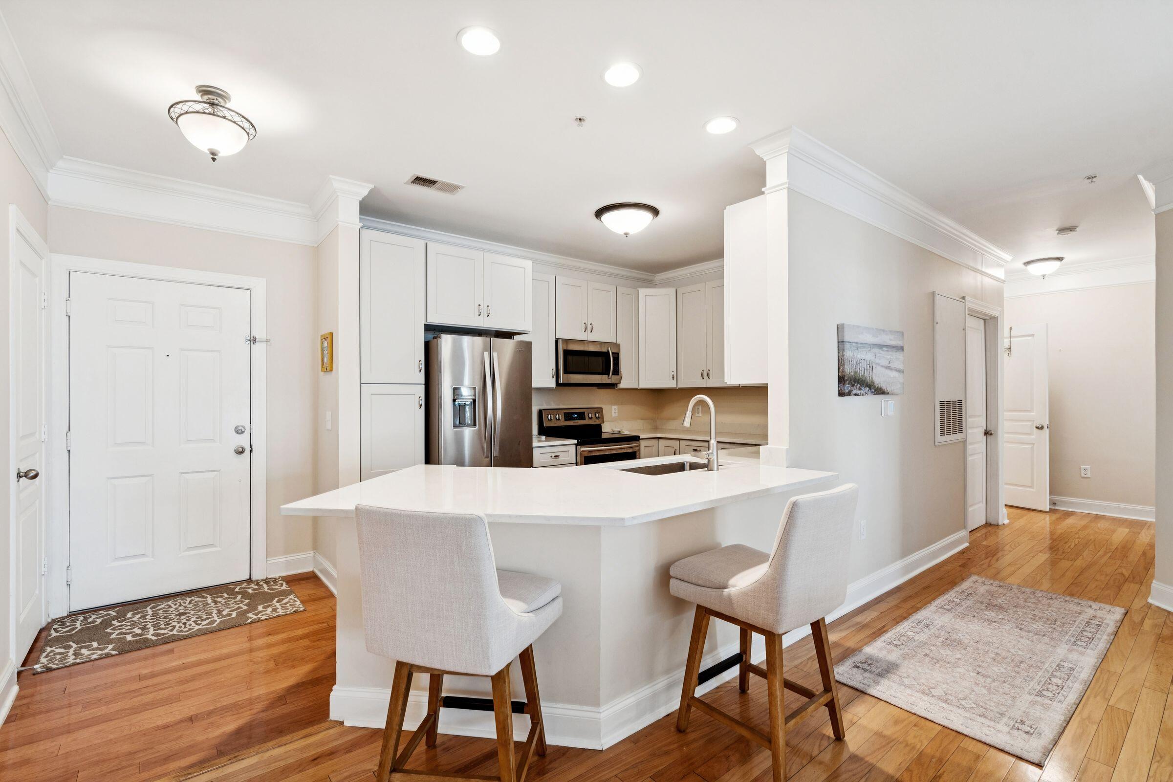 1025 Riverland Woods Place # 513