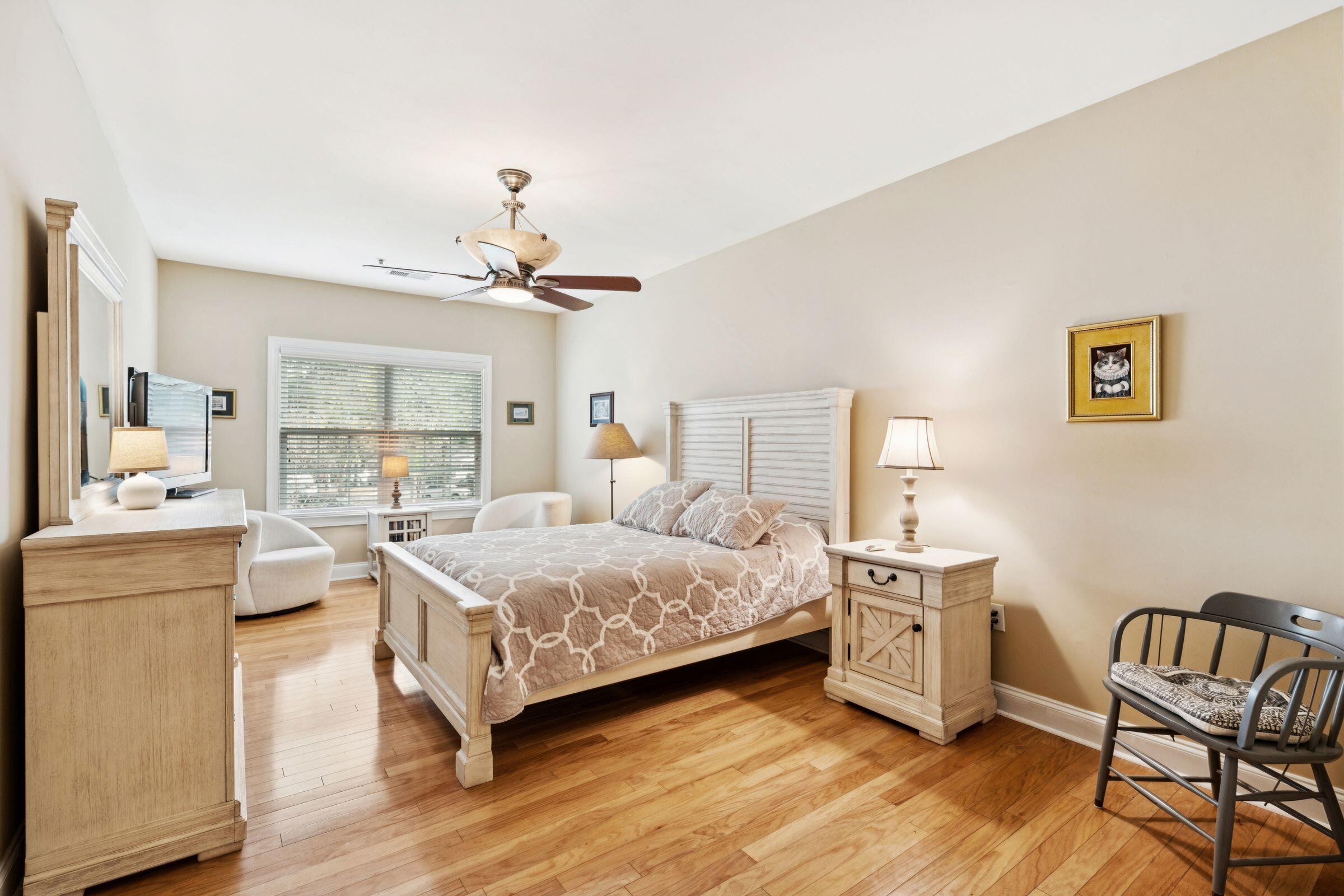 1025 Riverland Woods Place # 513