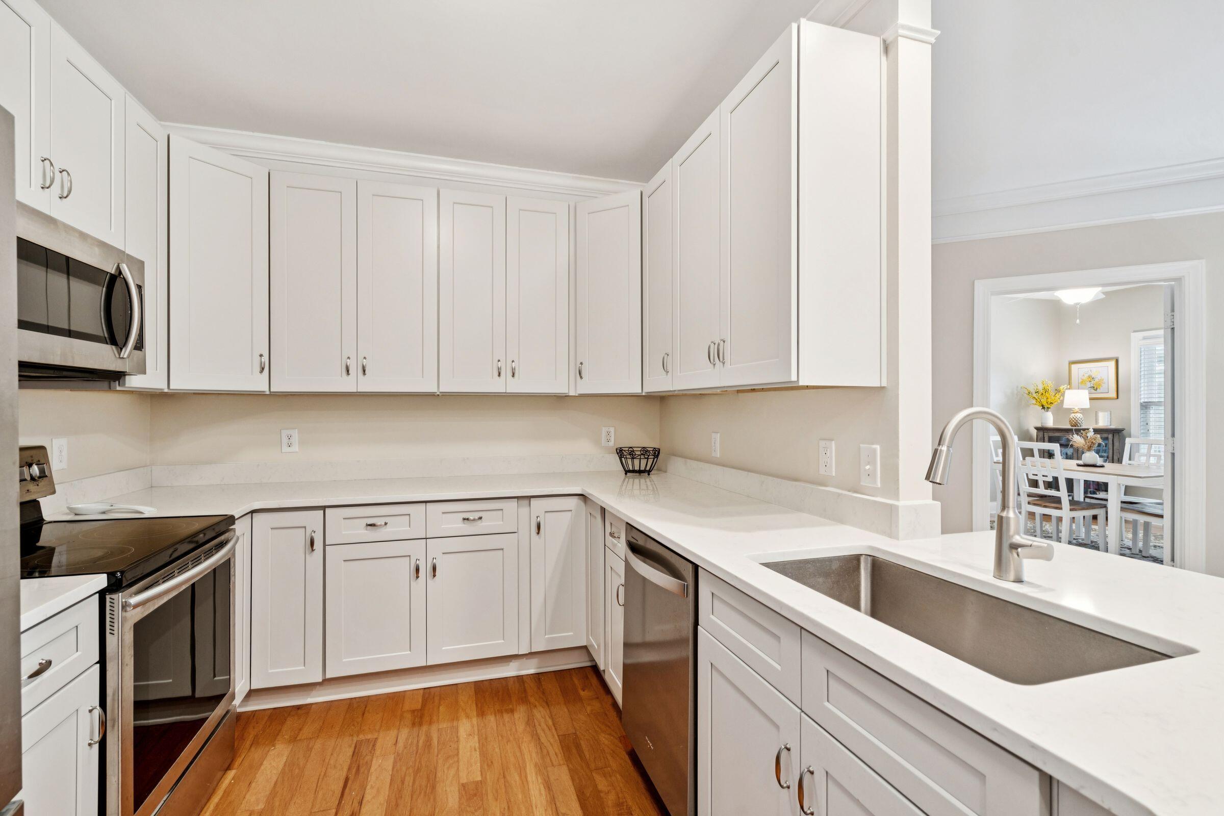 1025 Riverland Woods Place # 513