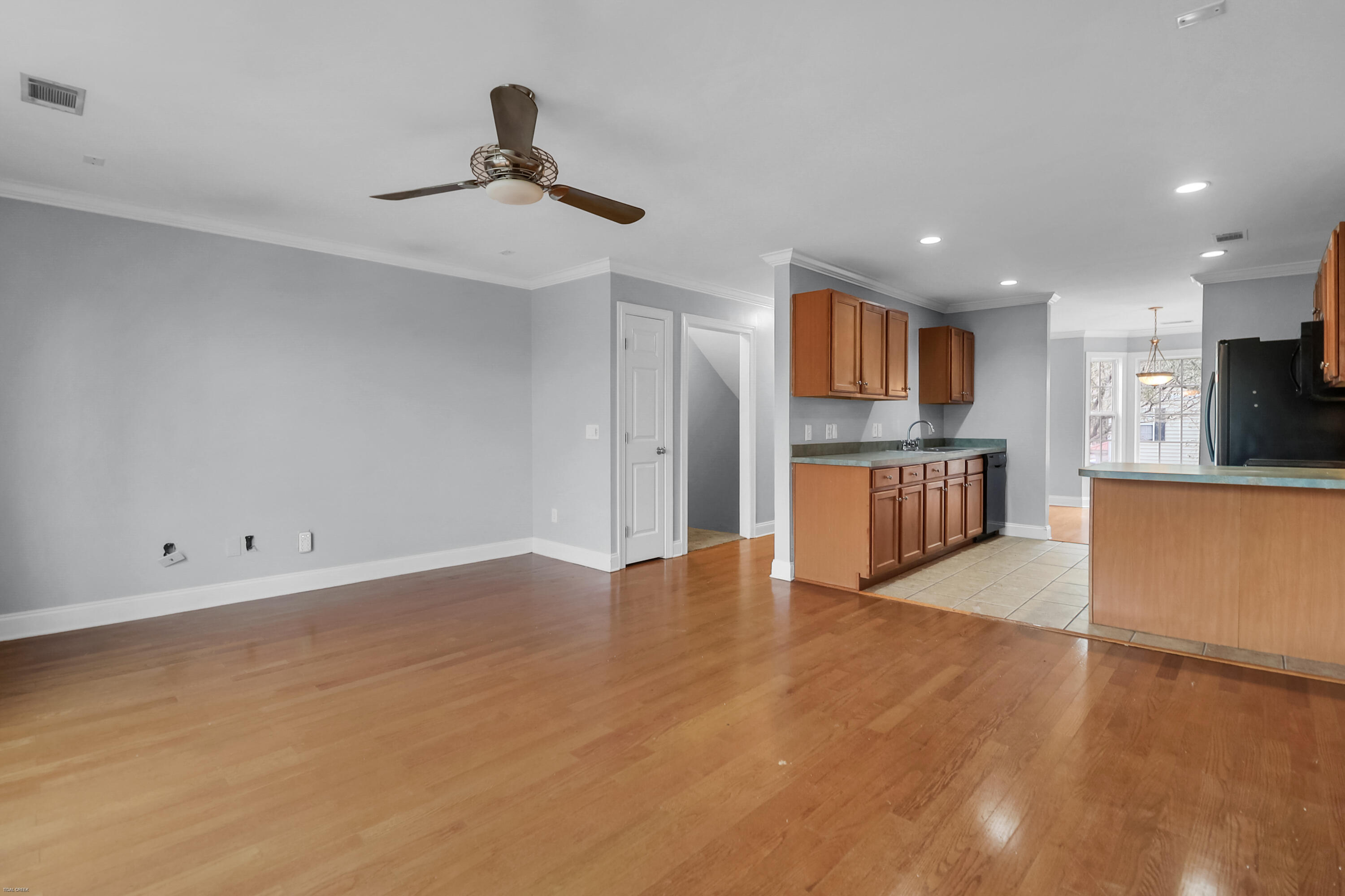 4008 Radcliffe Place Drive # 5 Unit: M-5