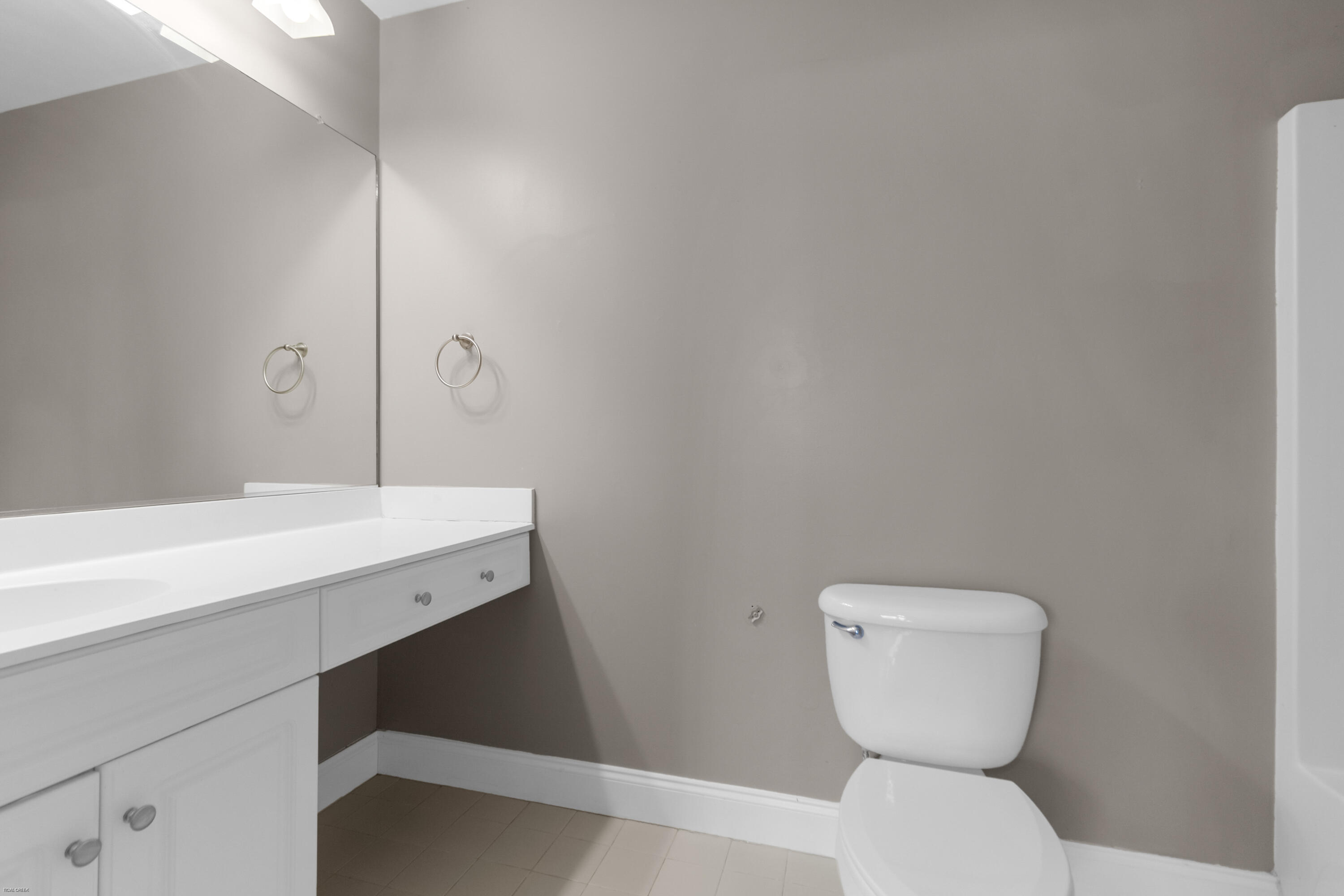 4008 Radcliffe Place Drive # 5 Unit: M-5