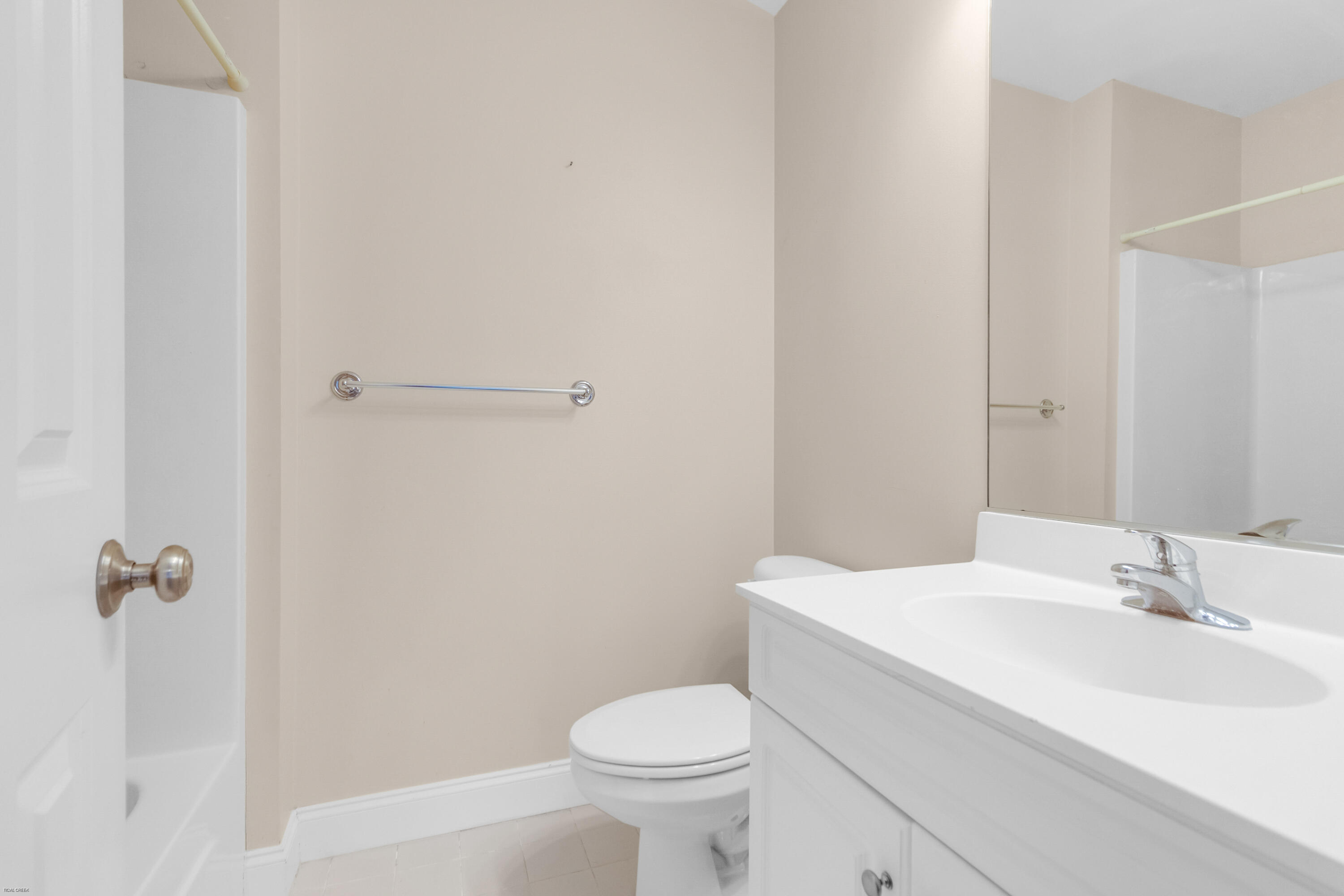 4008 Radcliffe Place Drive # 5 Unit: M-5