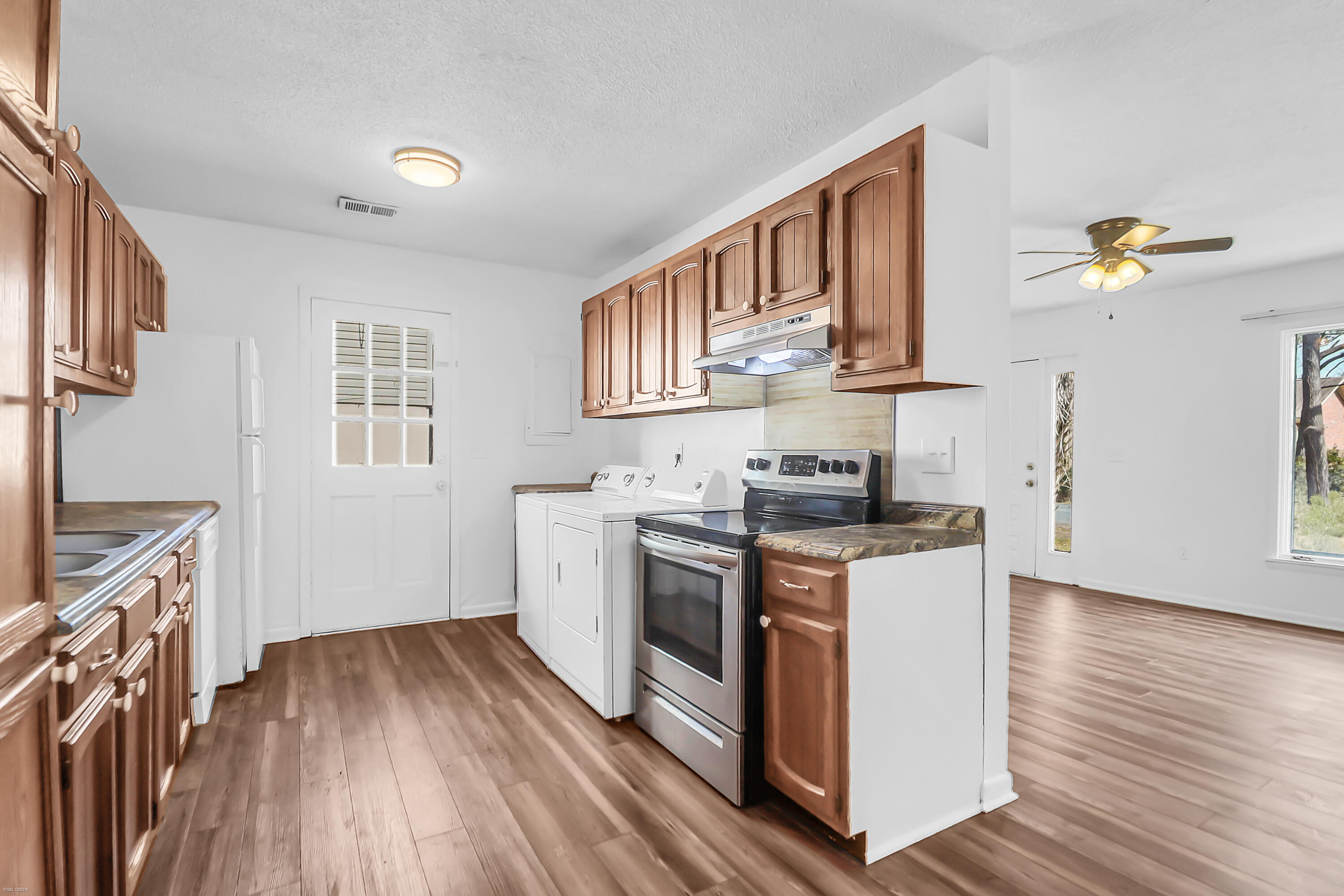 1543 Theresa Drive # B Unit: A And B