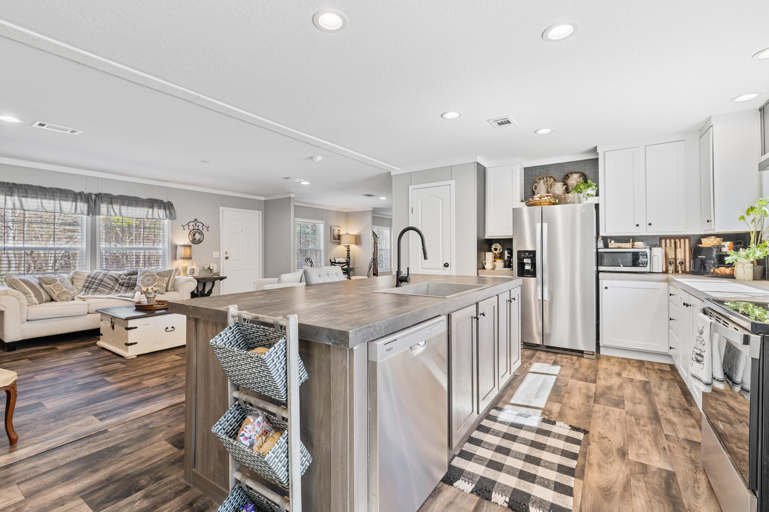 371 Rhode Drive