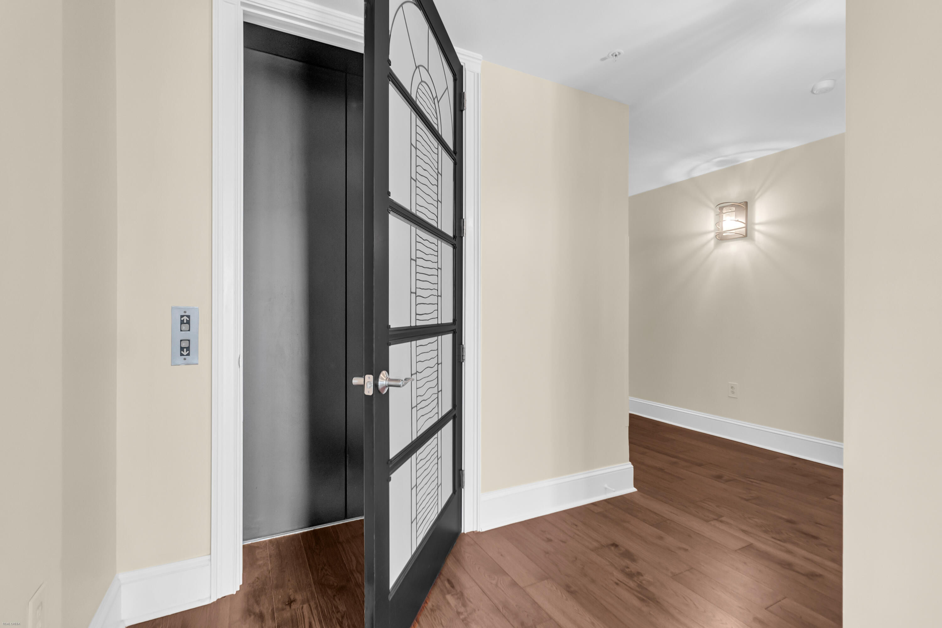 222 S Plaza Court