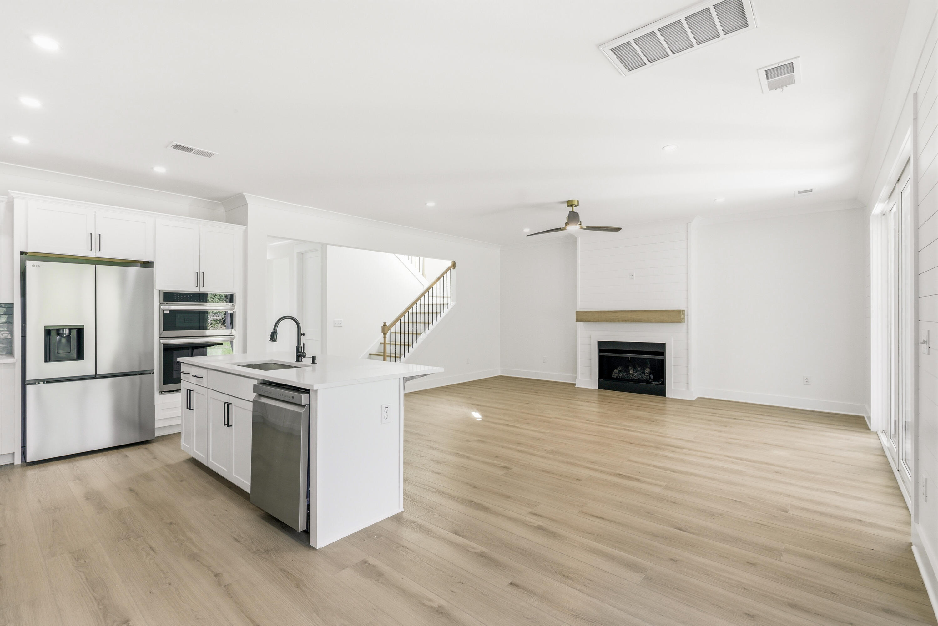 2000 Bahama Drive