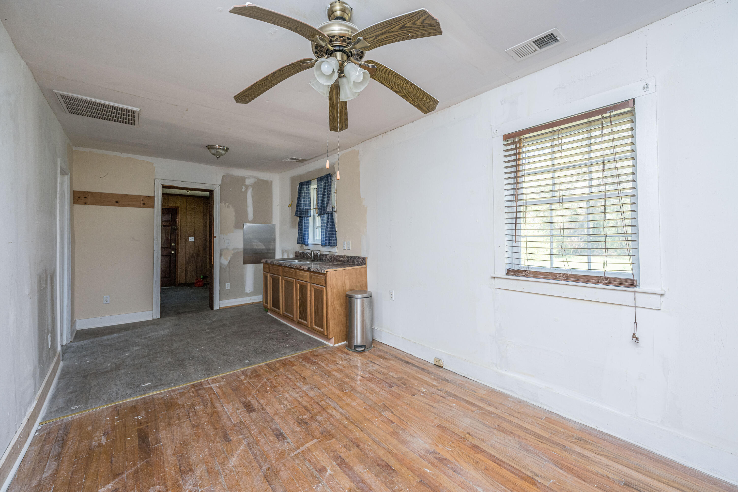 1120 Fort Johnson Road # A