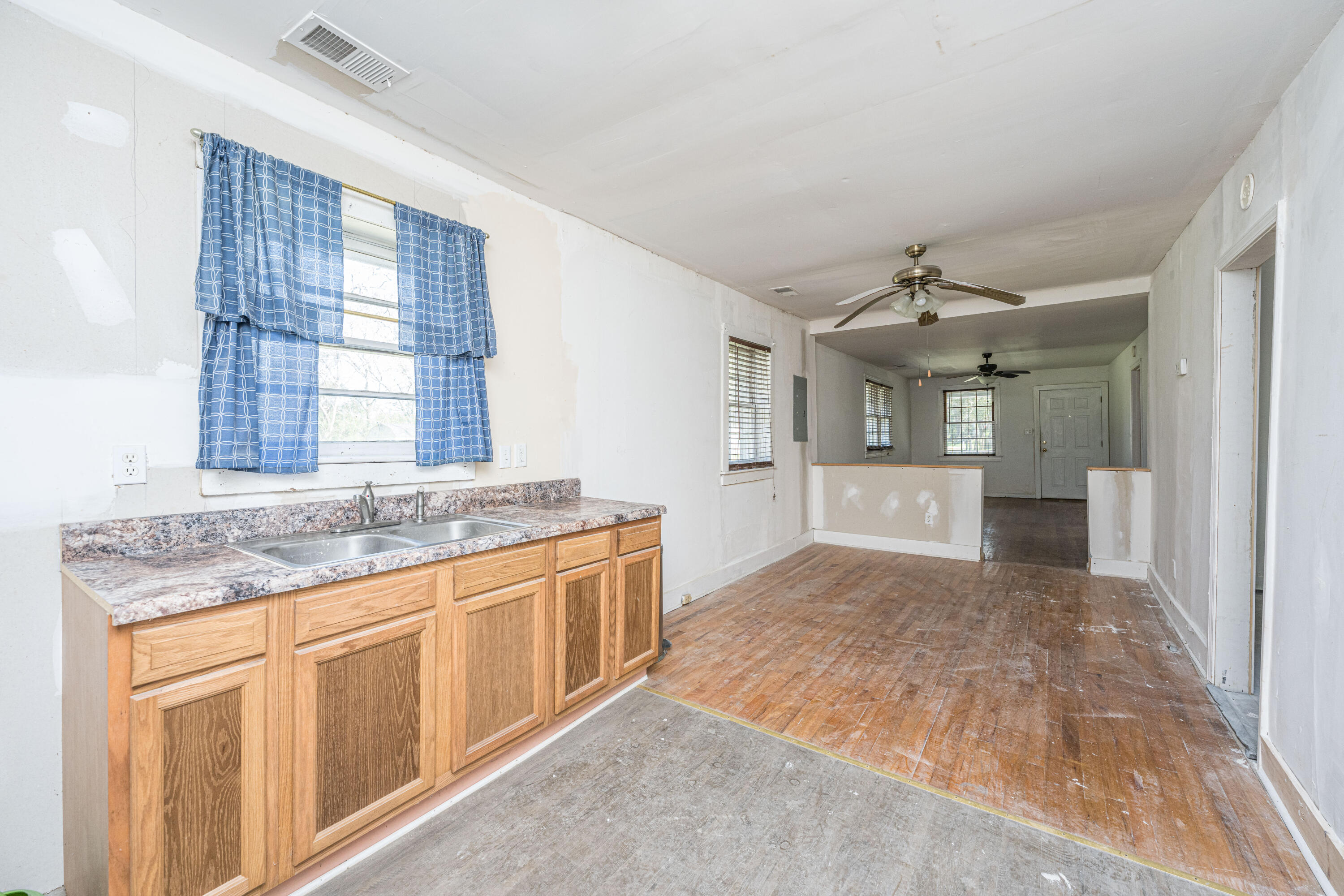 1120 Fort Johnson Road # A