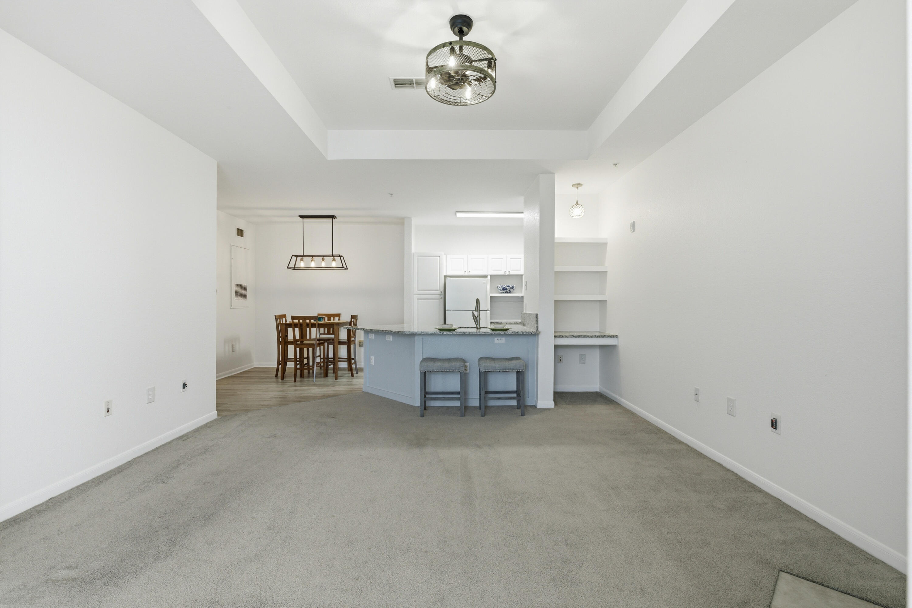 60 Fenwick Hall Allee Alley Apt 537