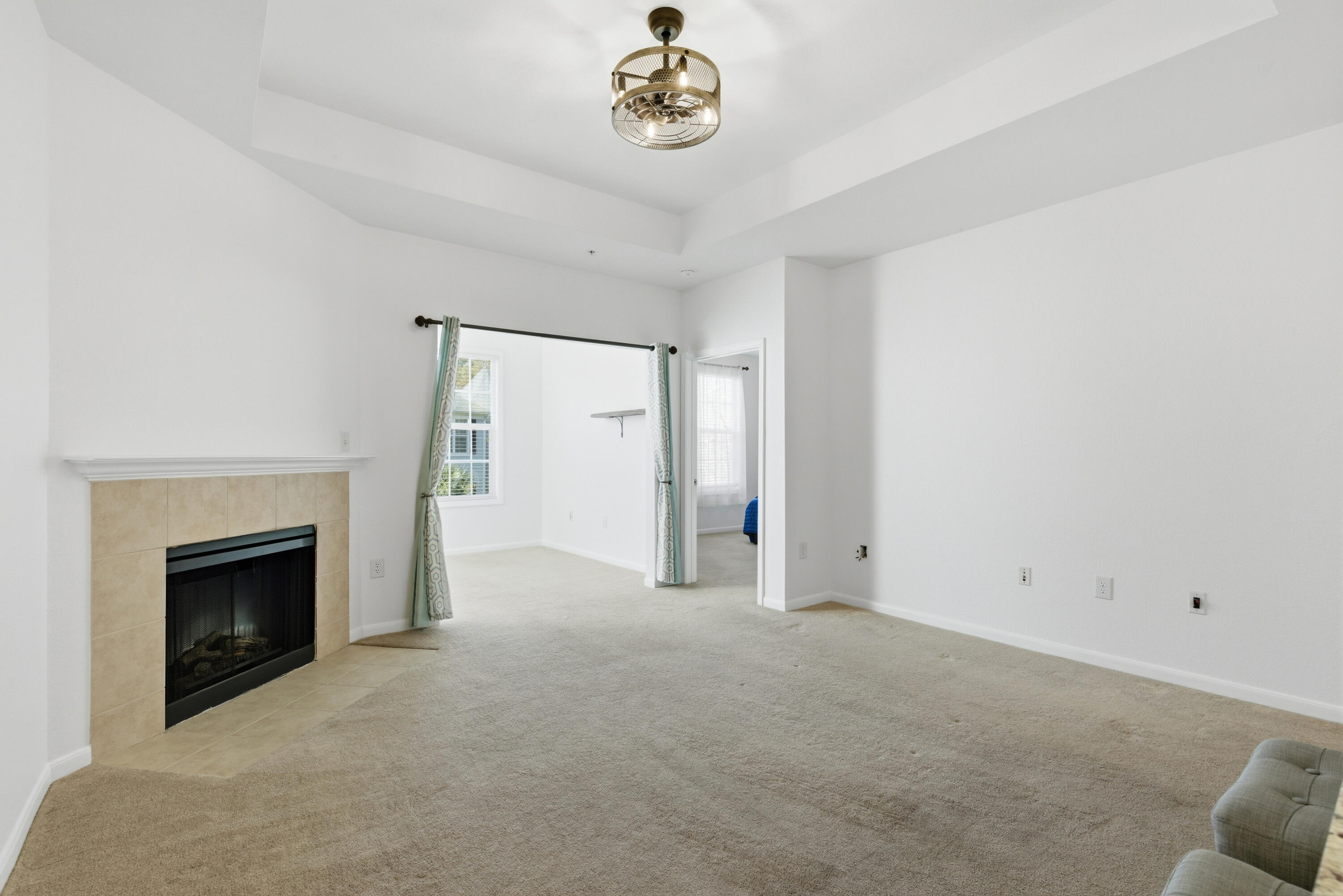 60 Fenwick Hall Allee Alley Apt 537