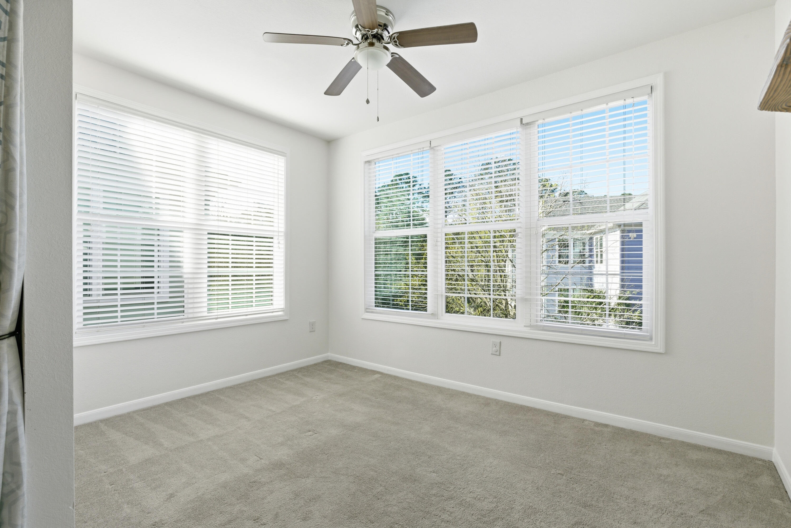 60 Fenwick Hall Allee Alley Apt 537