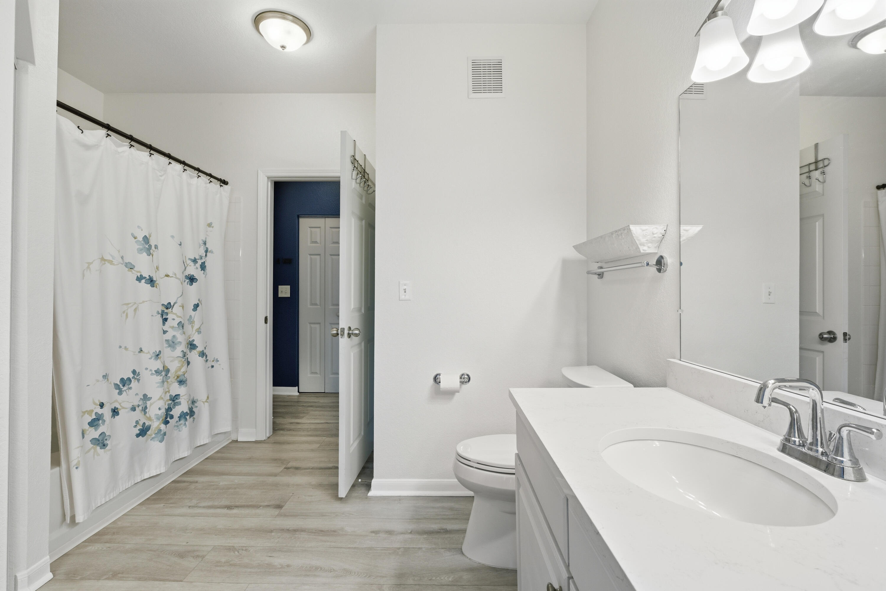 60 Fenwick Hall Allee Alley Apt 537