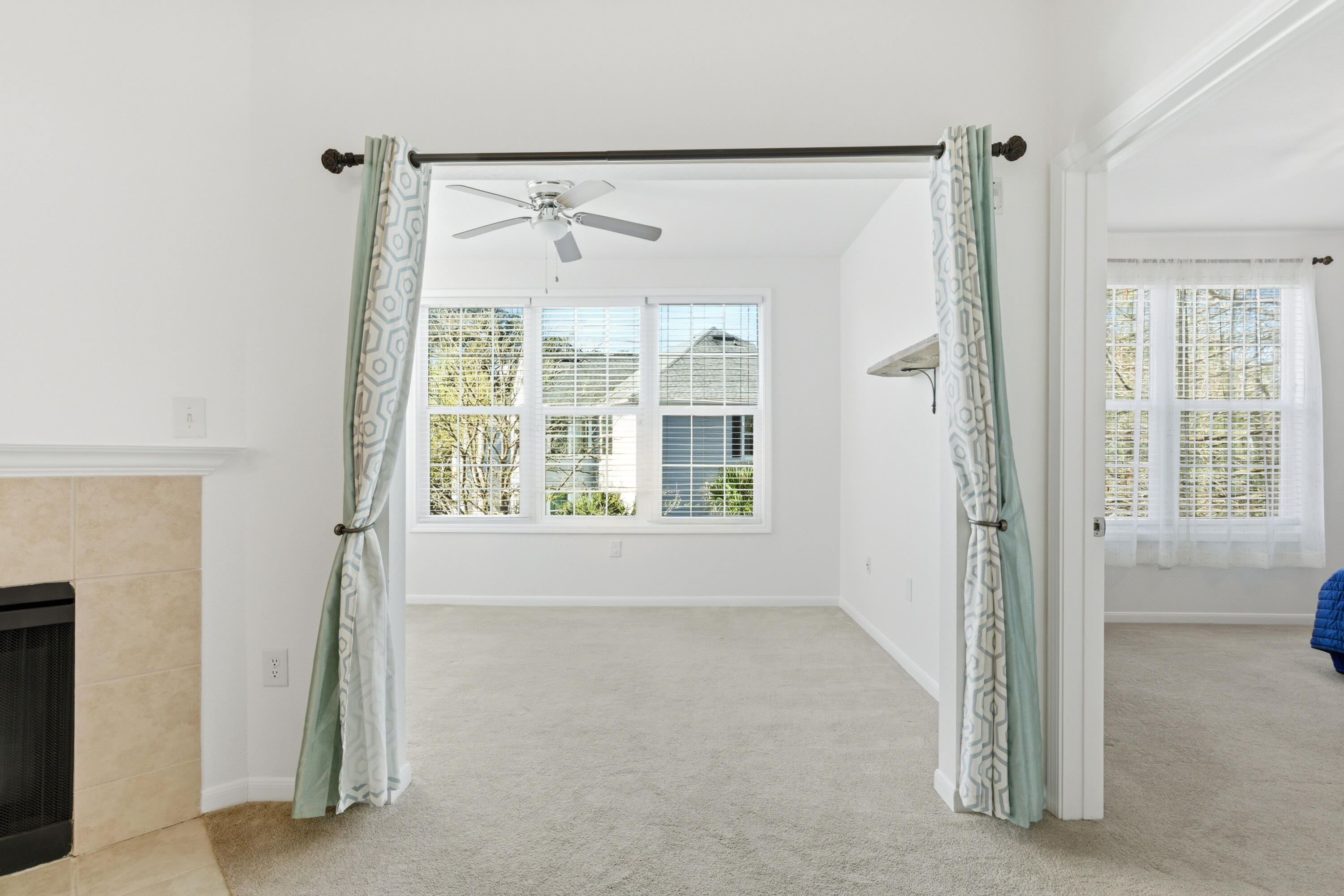 60 Fenwick Hall Allee Alley Apt 537