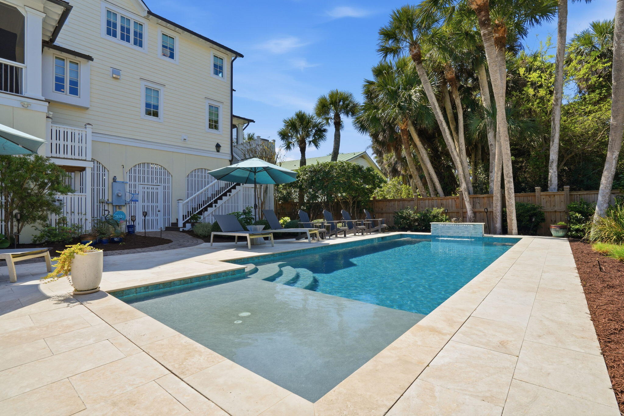 601 Palmetto Boulevard