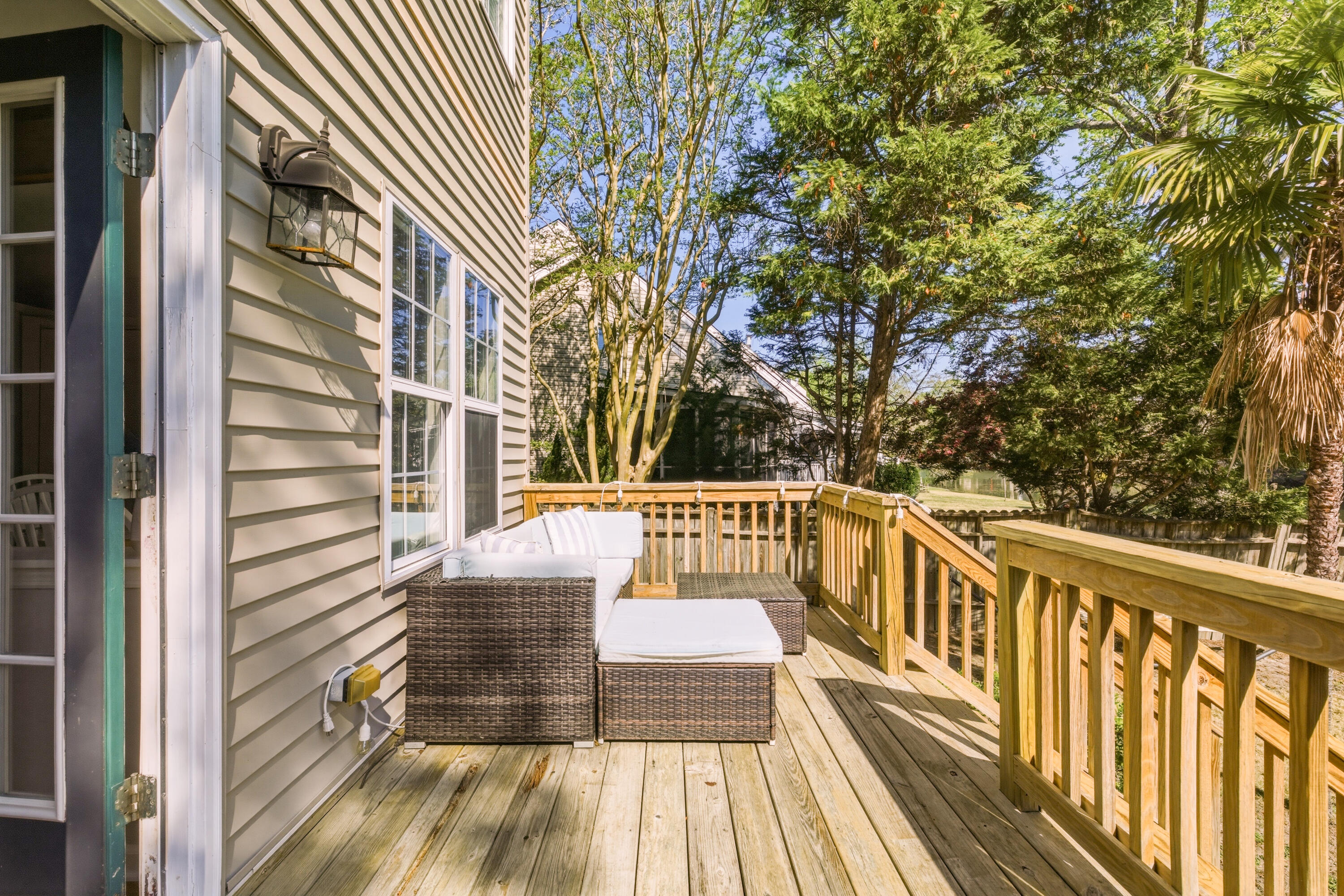 812 Harbor Place Drive