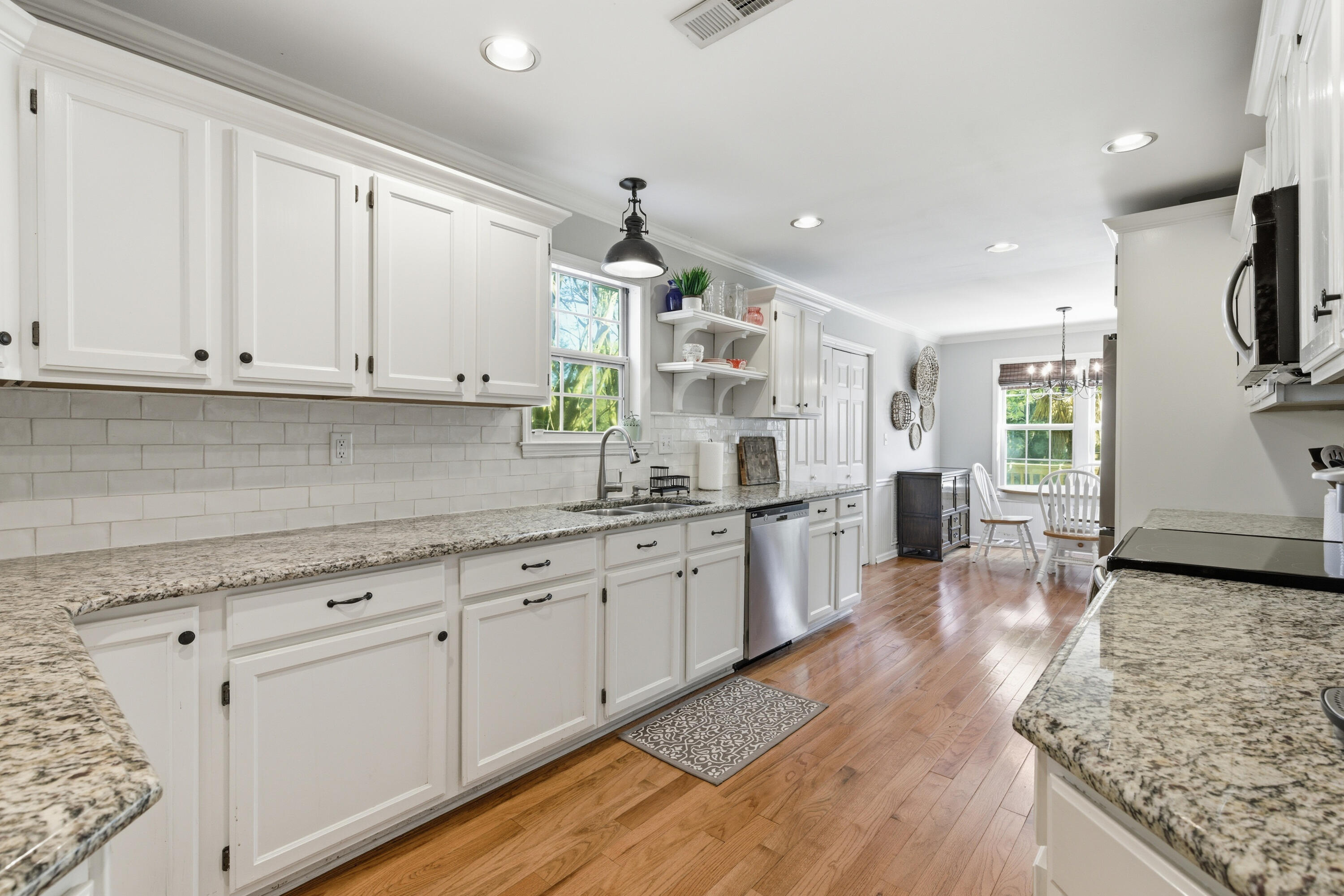 812 Harbor Place Drive