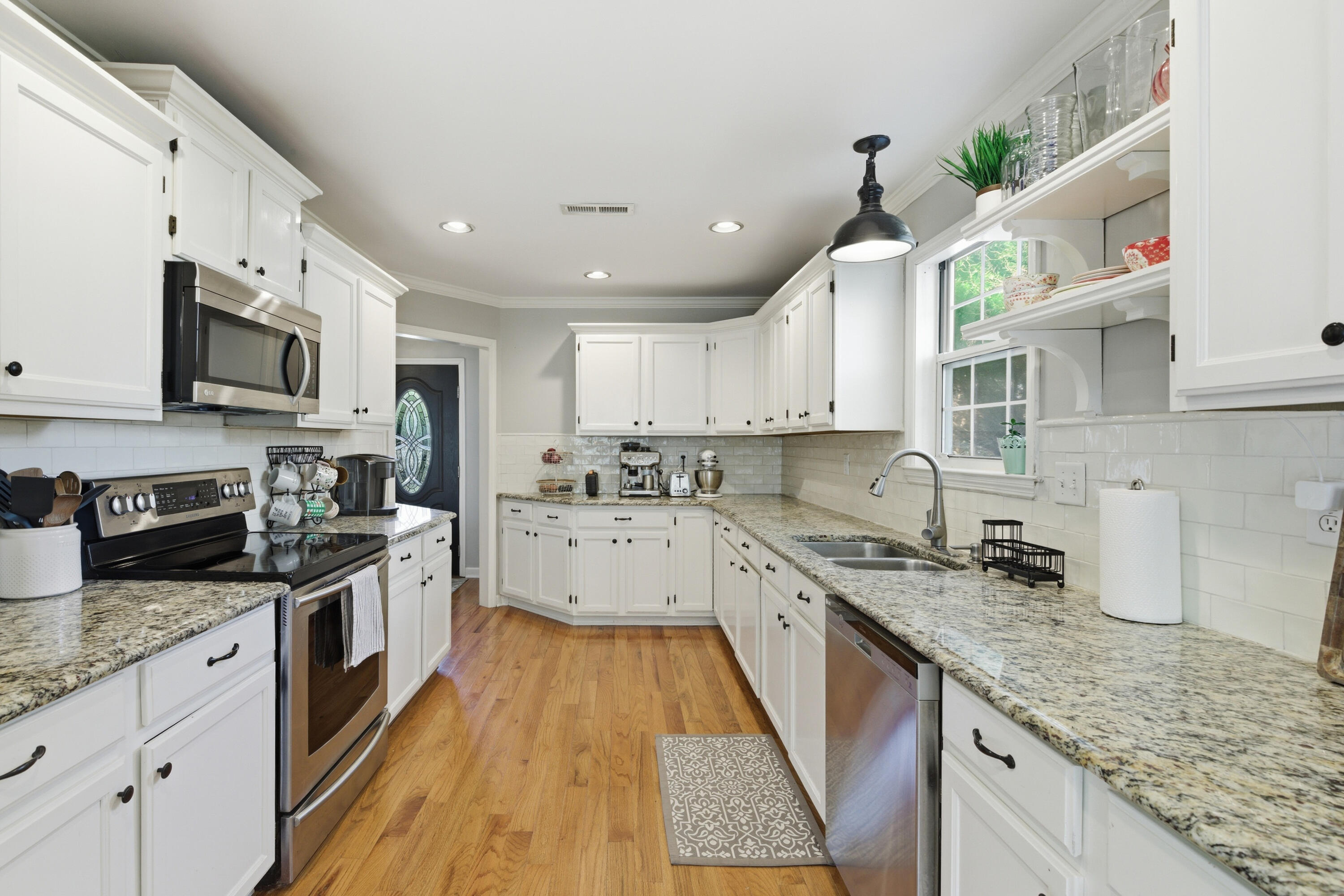 812 Harbor Place Drive