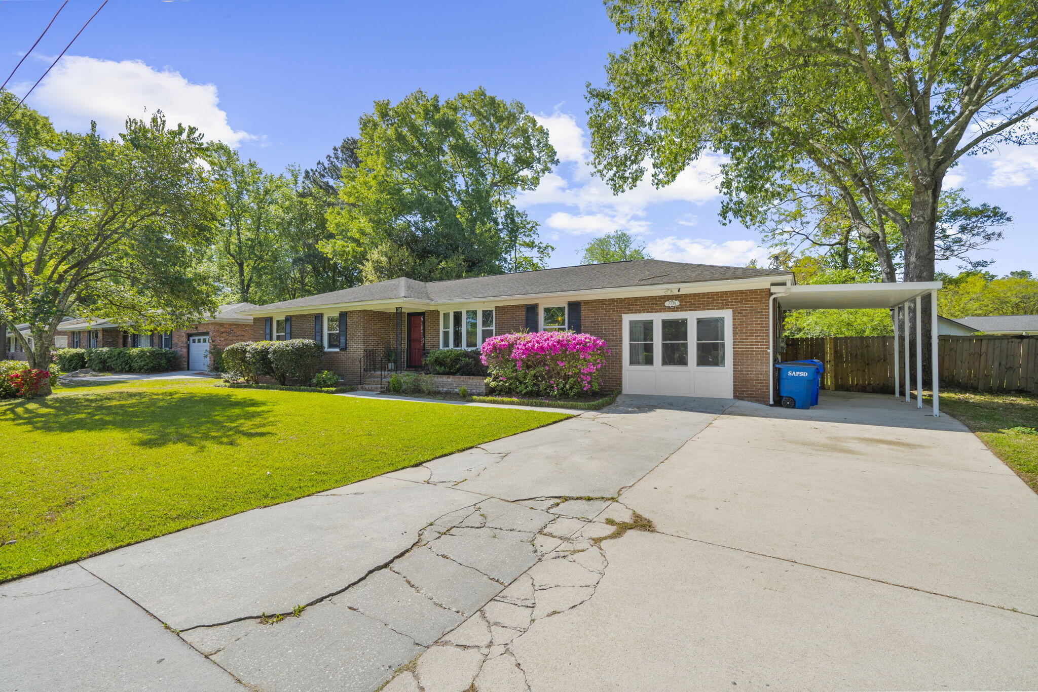 2235 N Dallerton Circle