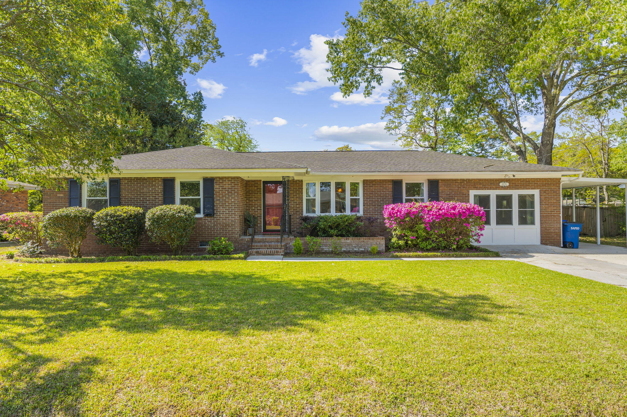 2235 N Dallerton Circle