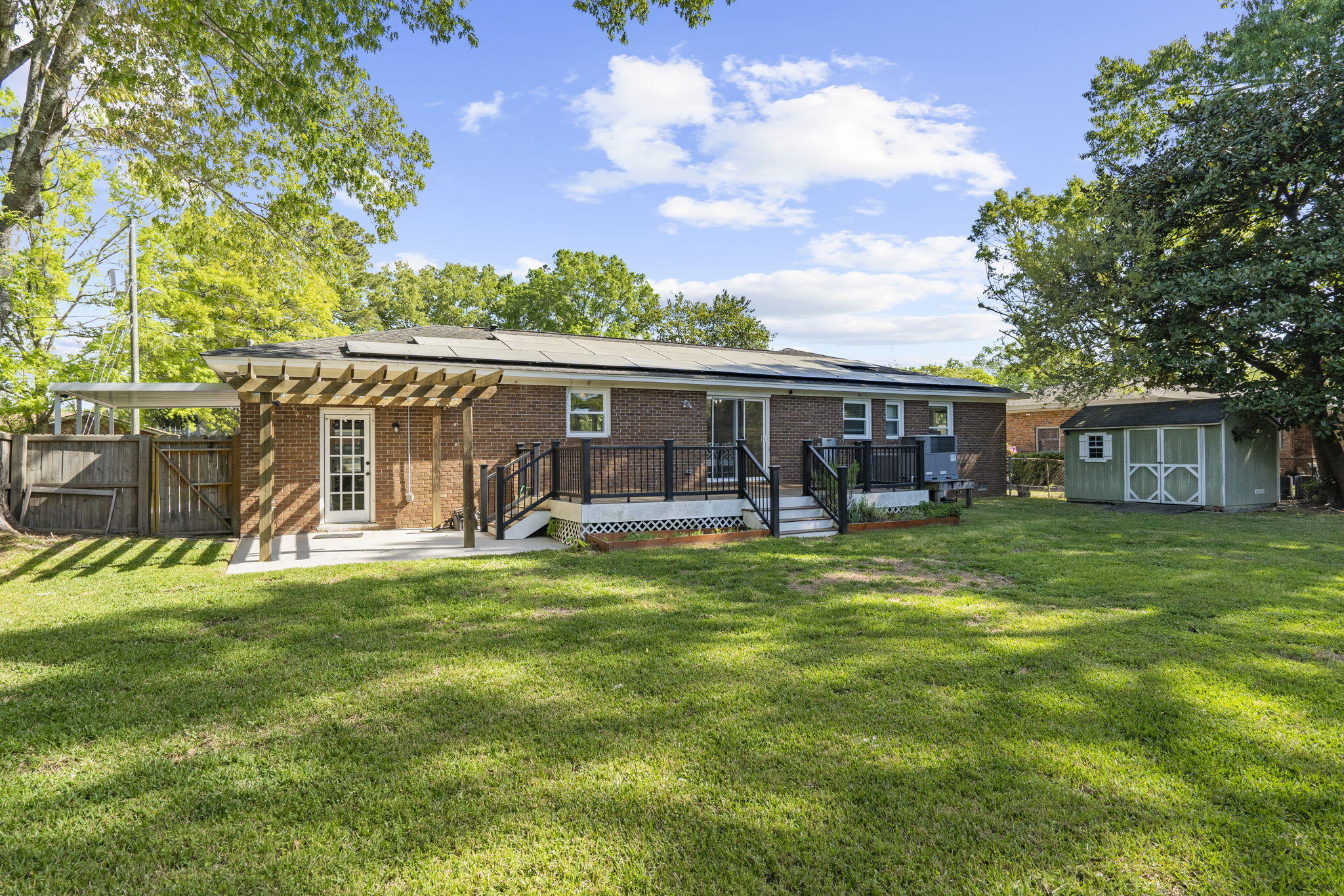 2235 N Dallerton Circle