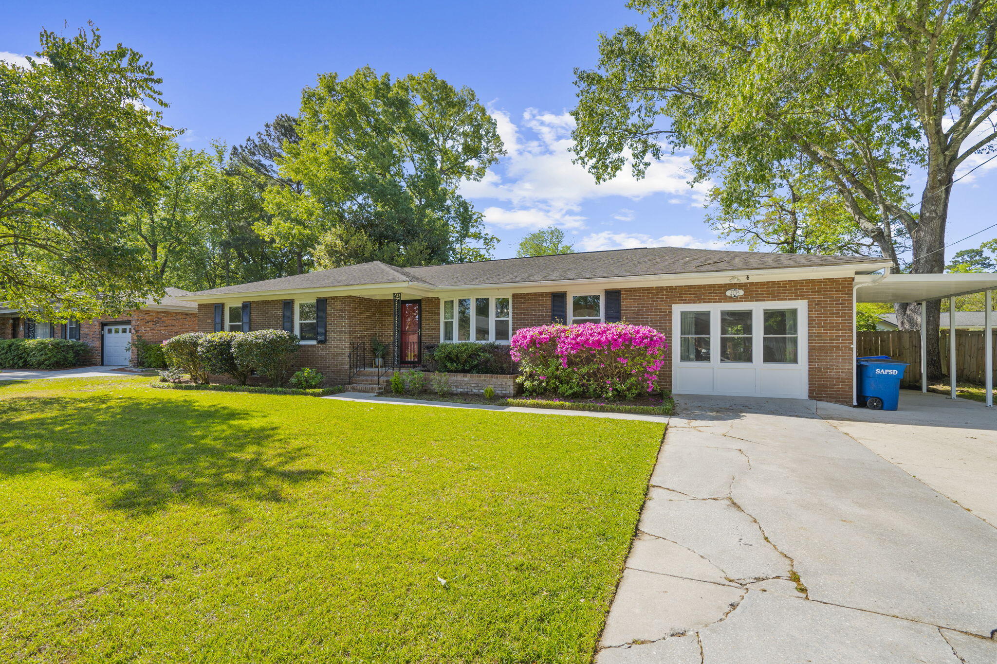 2235 N Dallerton Circle