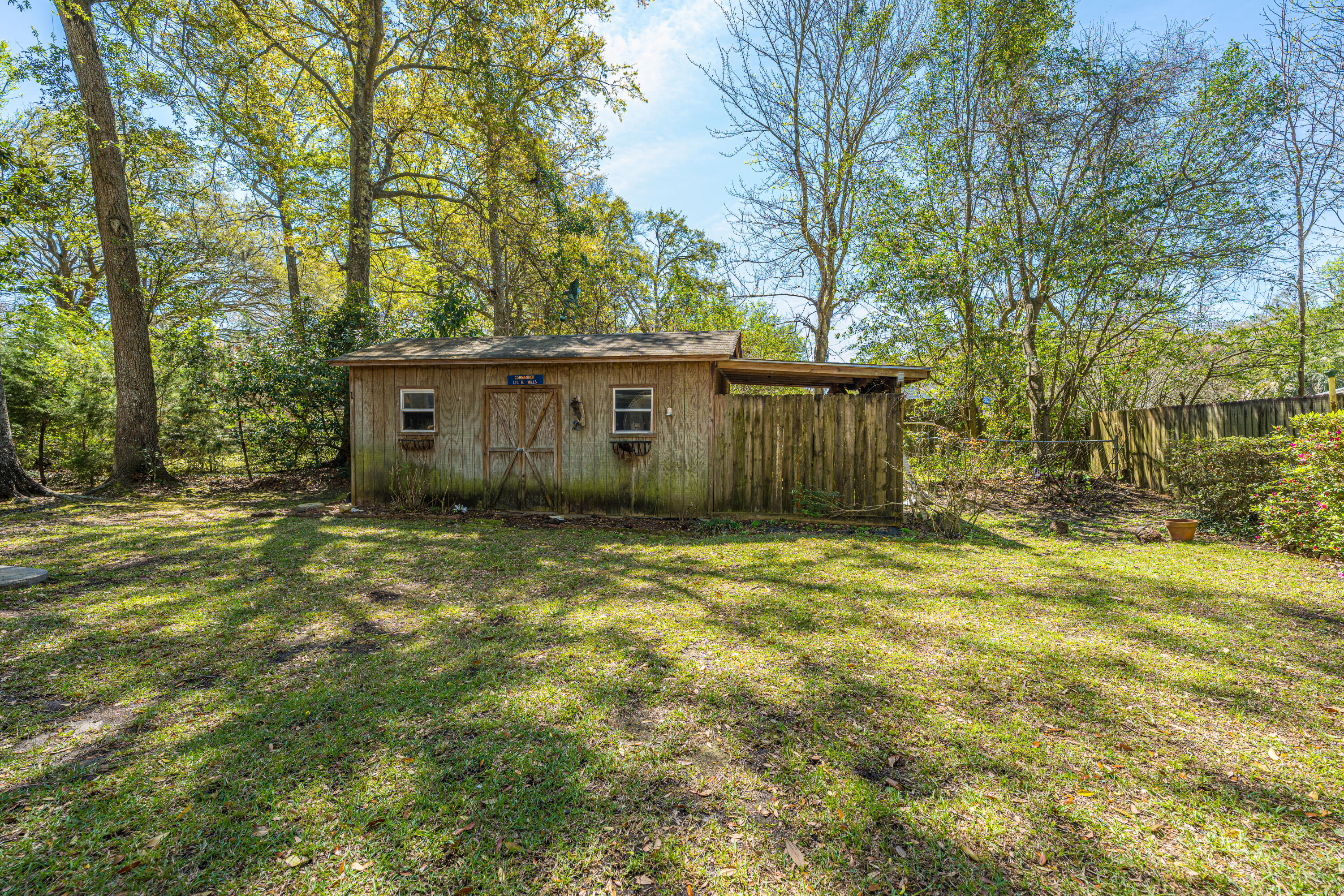 1519 Kentwood Circle