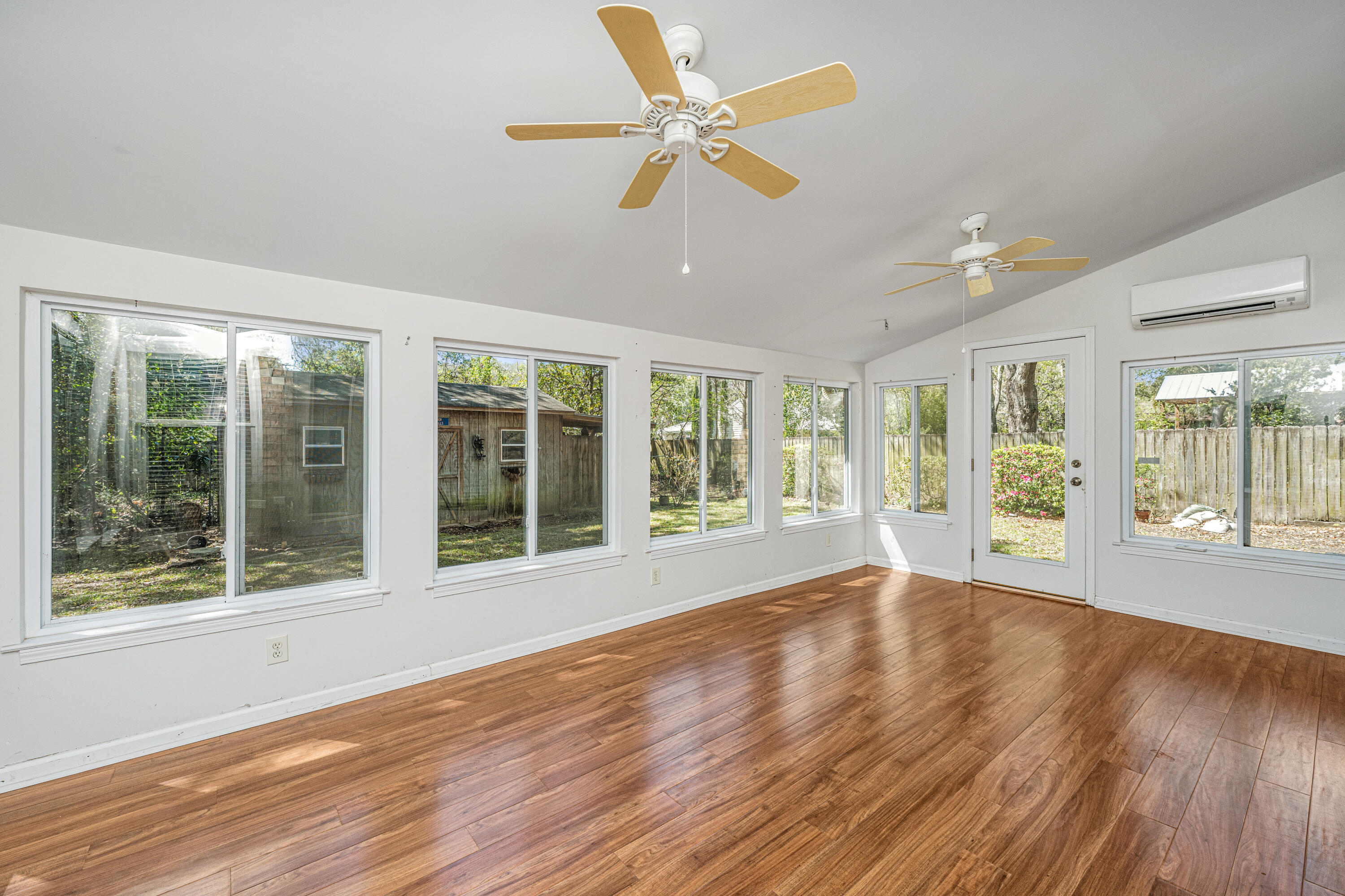 1519 Kentwood Circle