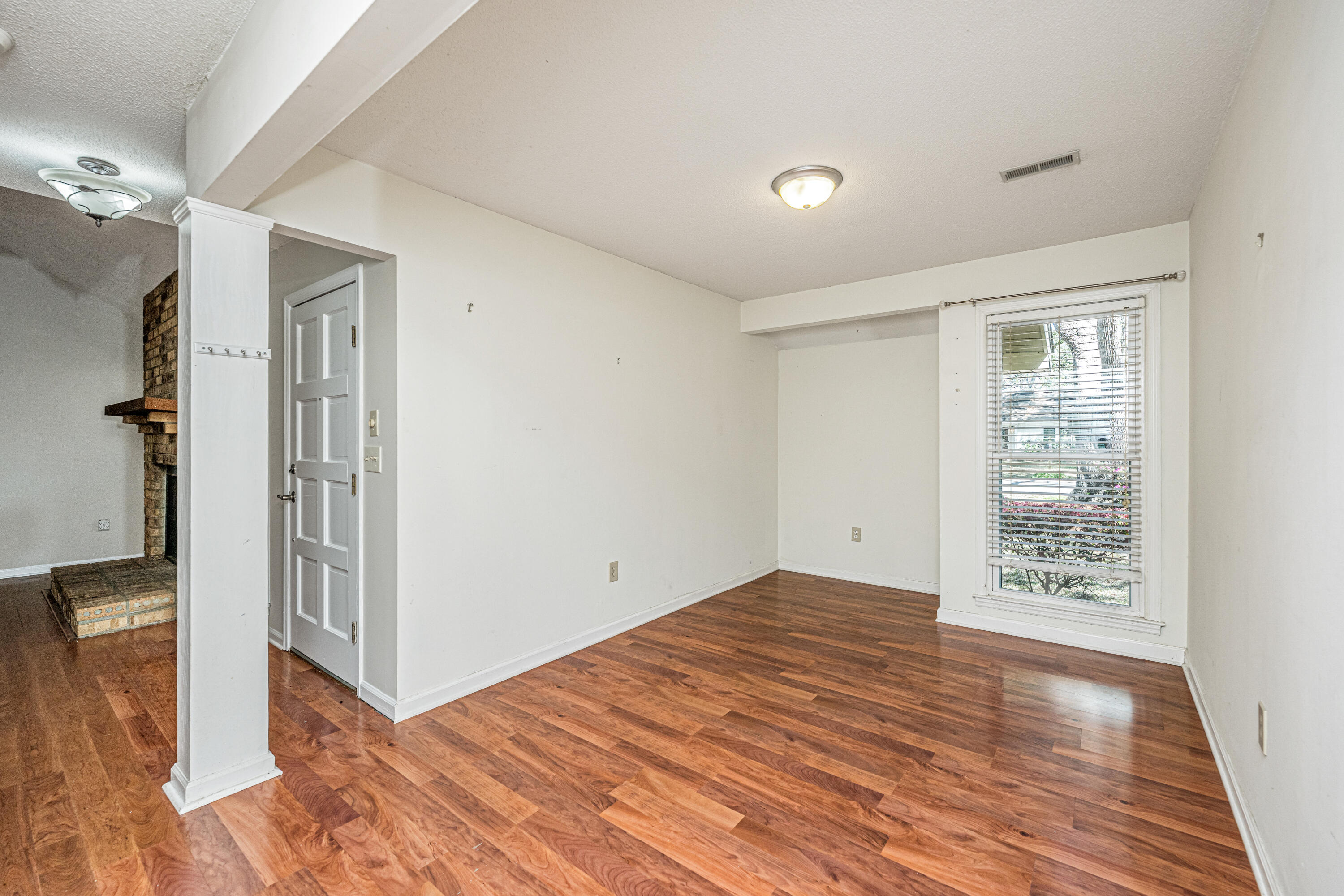 1519 Kentwood Circle