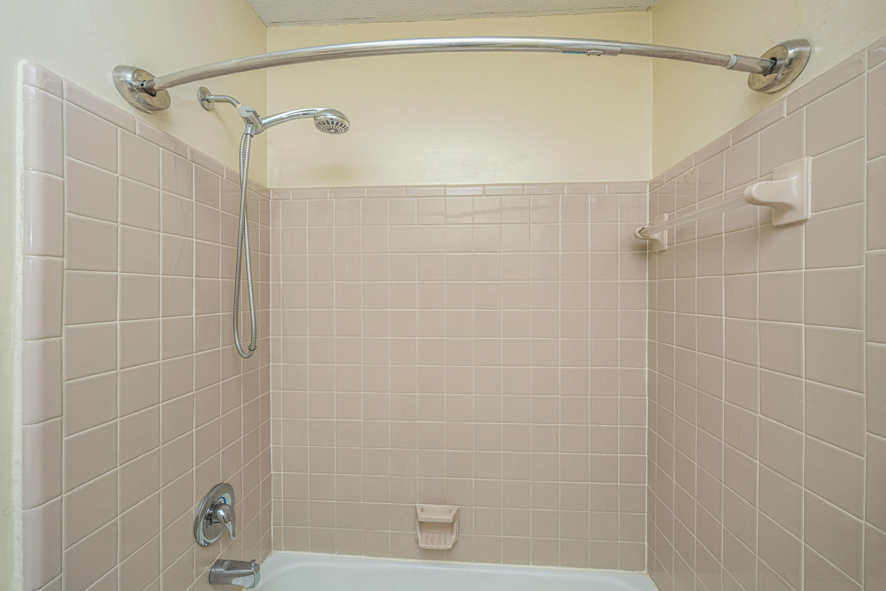 1519 Kentwood Circle