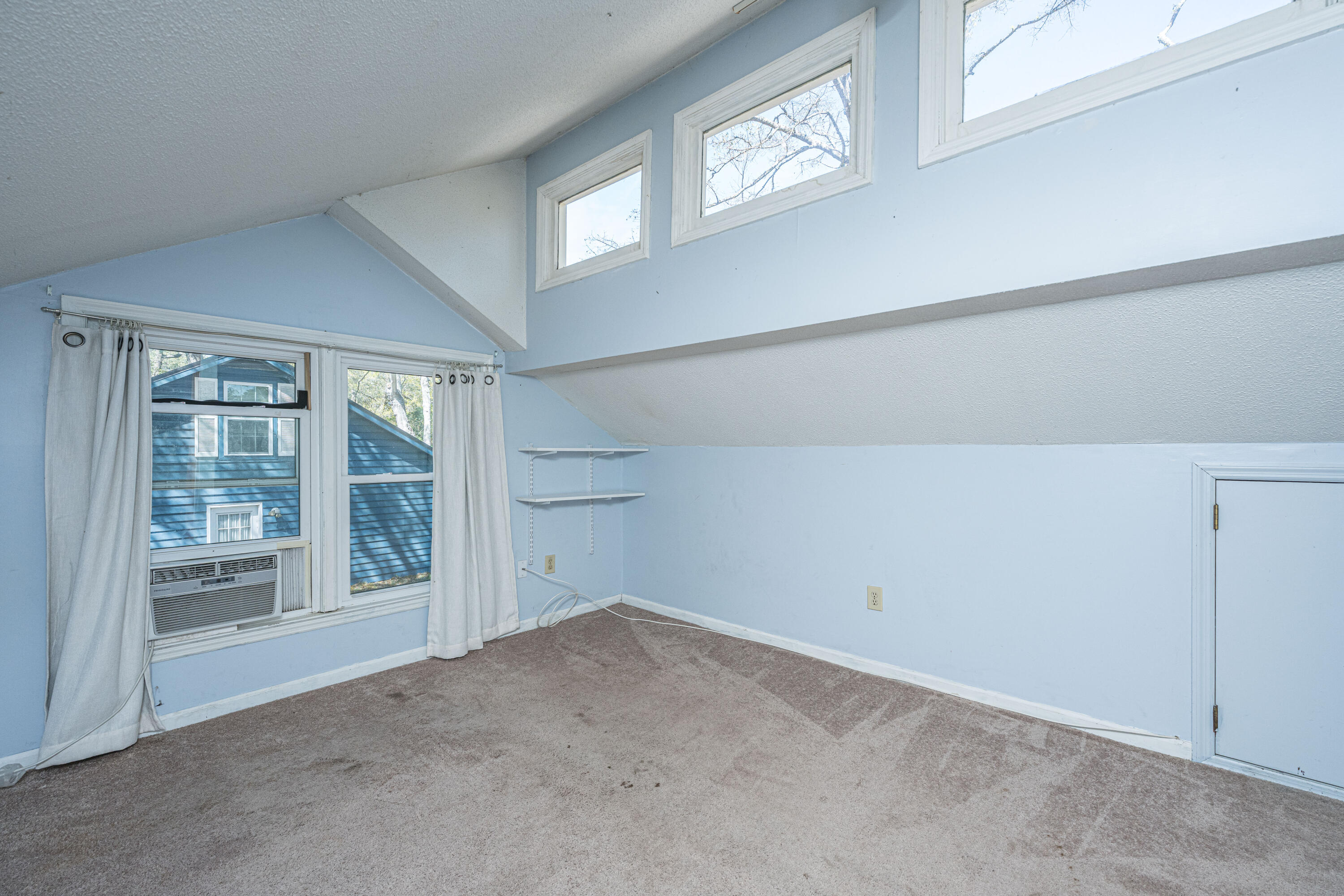 1519 Kentwood Circle