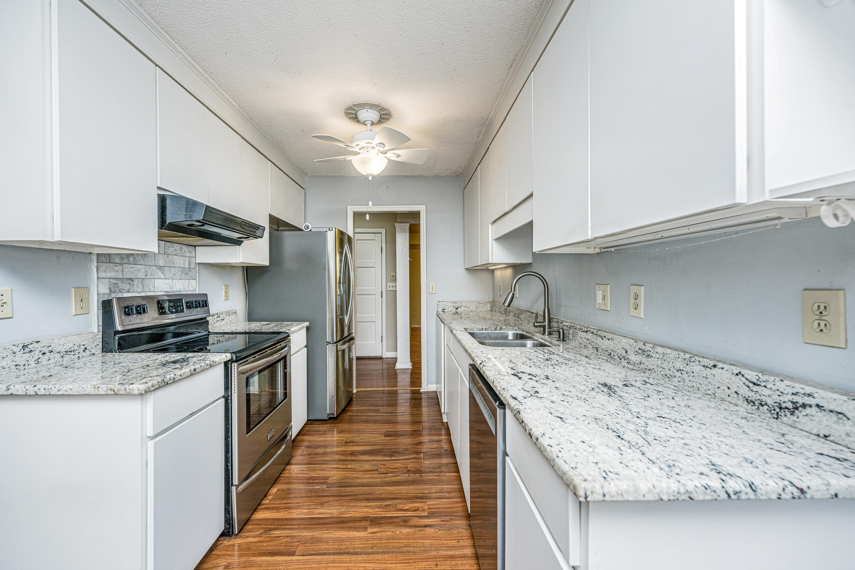 1519 Kentwood Circle