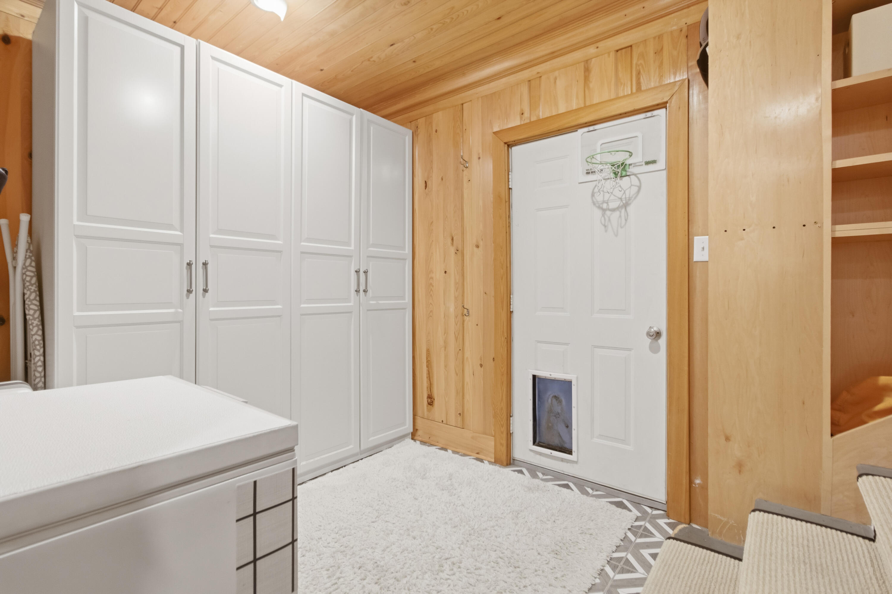 887 Parrot Creek Way