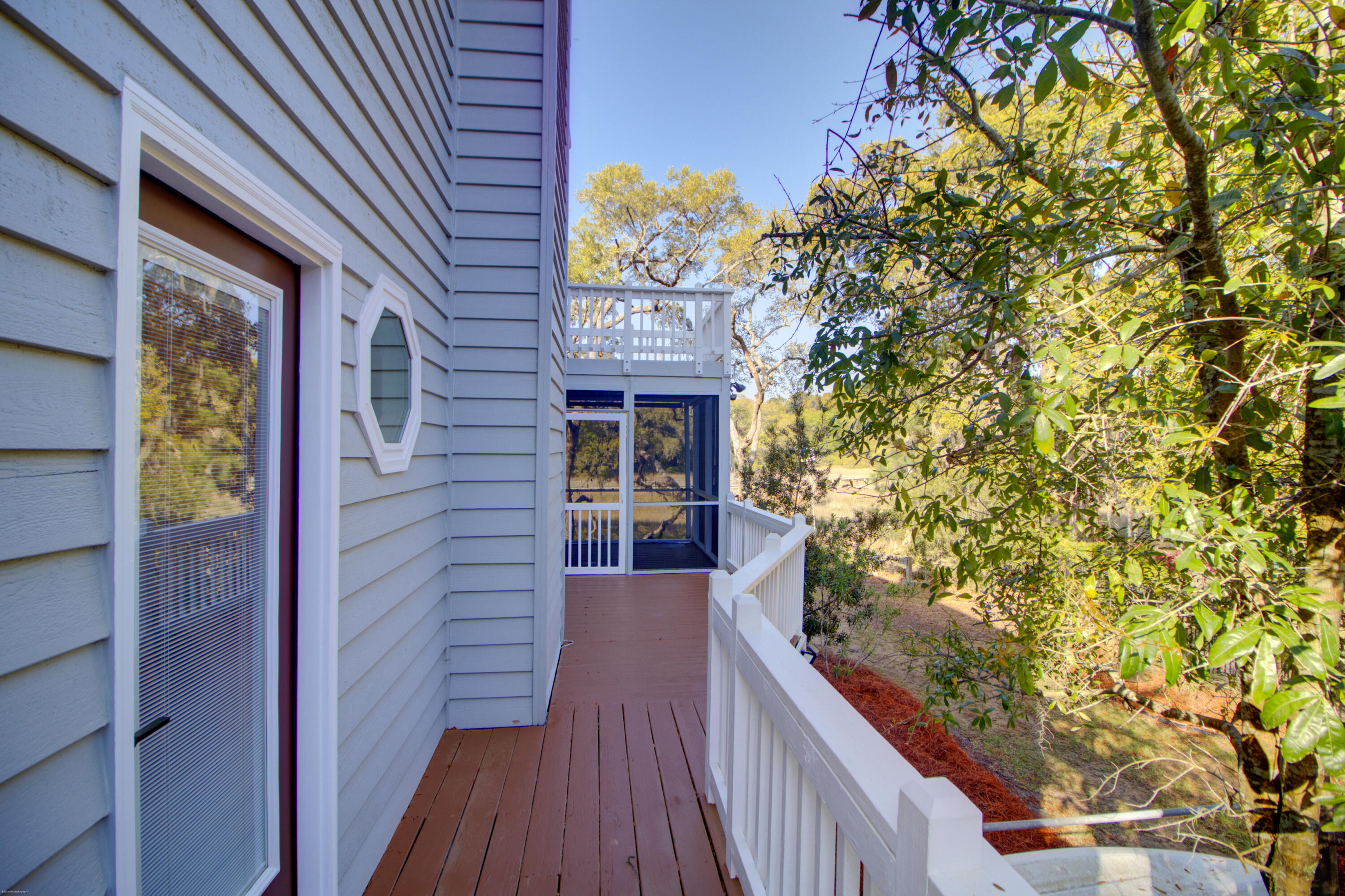 887 Parrot Creek Way