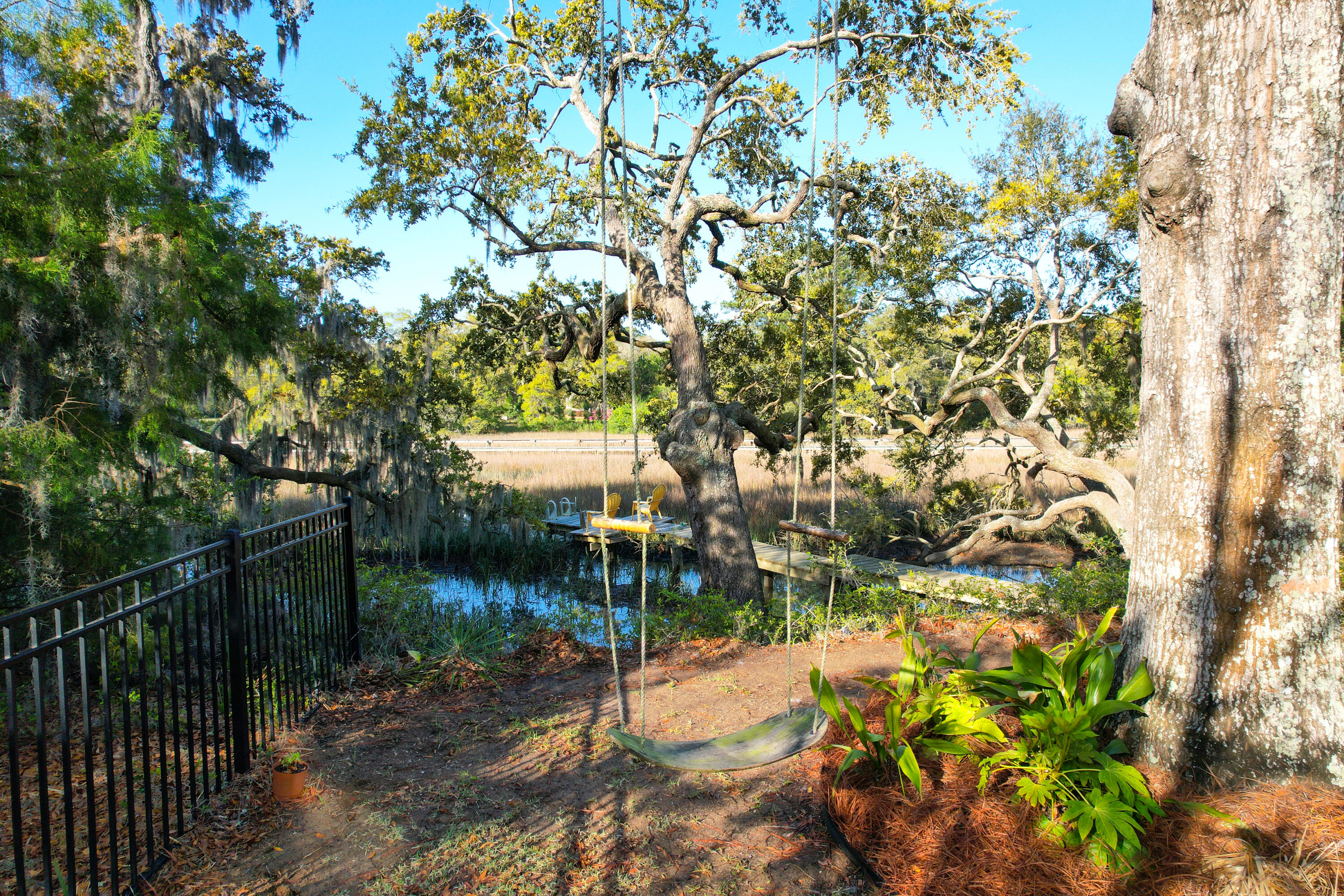 887 Parrot Creek Way