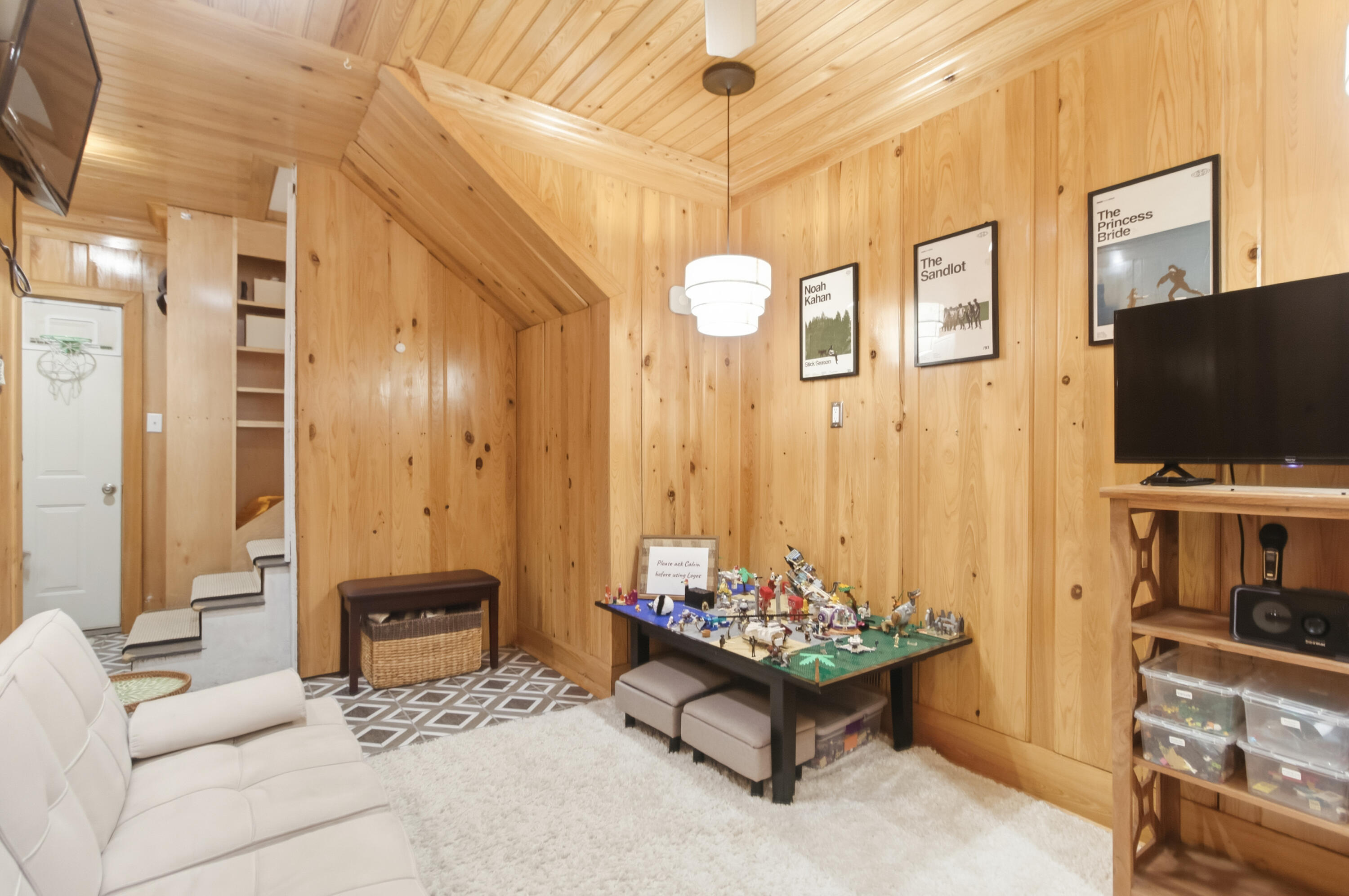 887 Parrot Creek Way