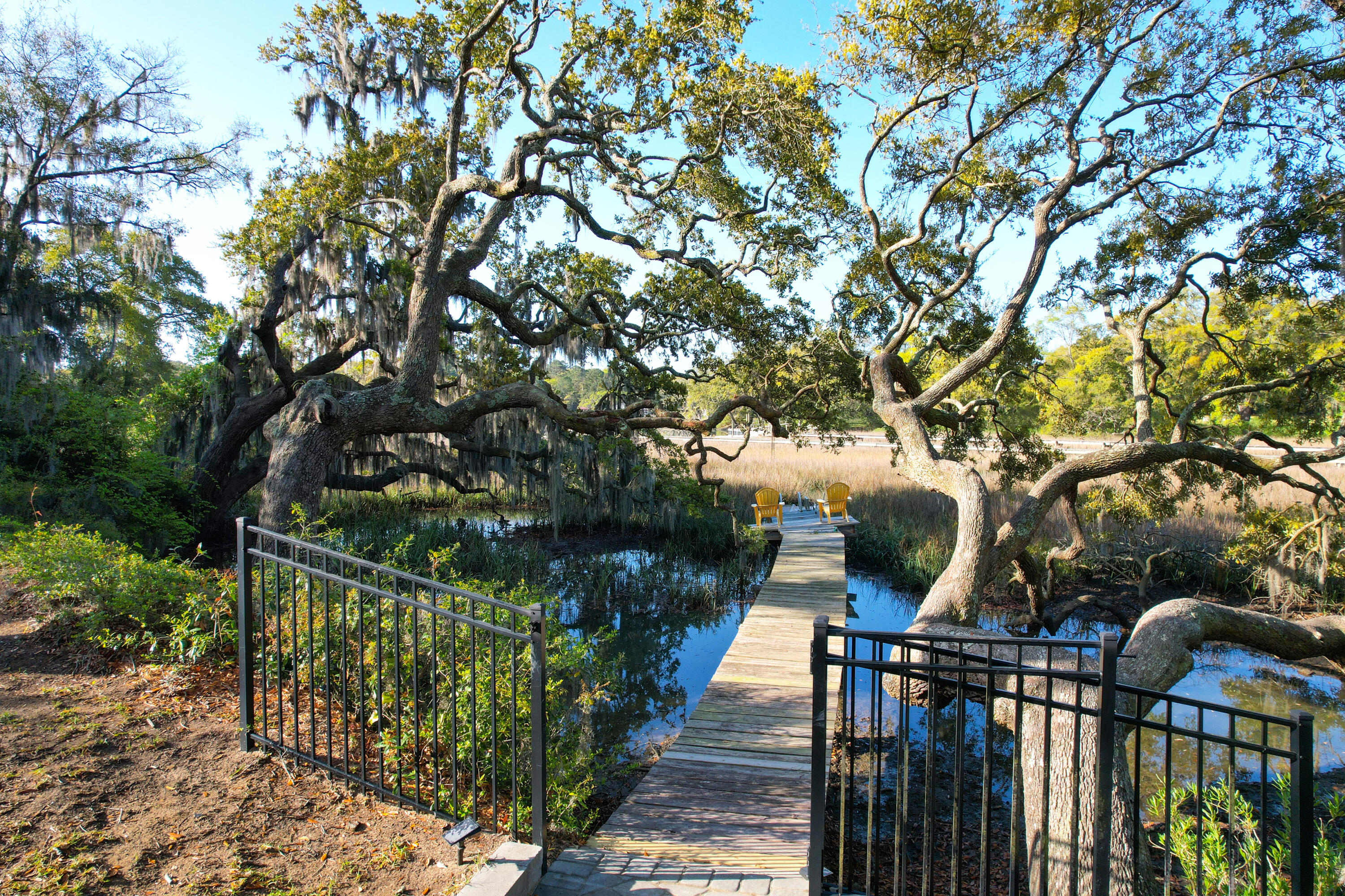 887 Parrot Creek Way