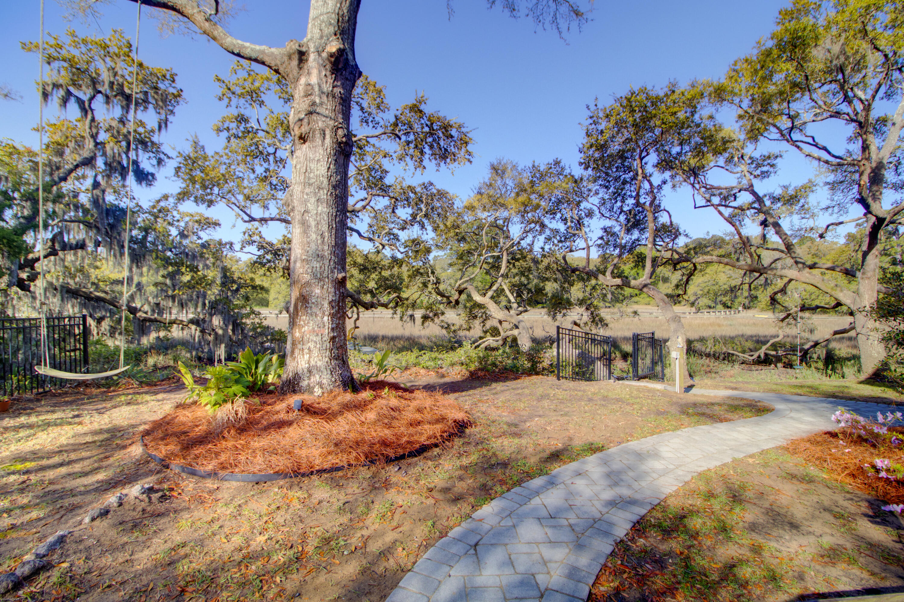 887 Parrot Creek Way