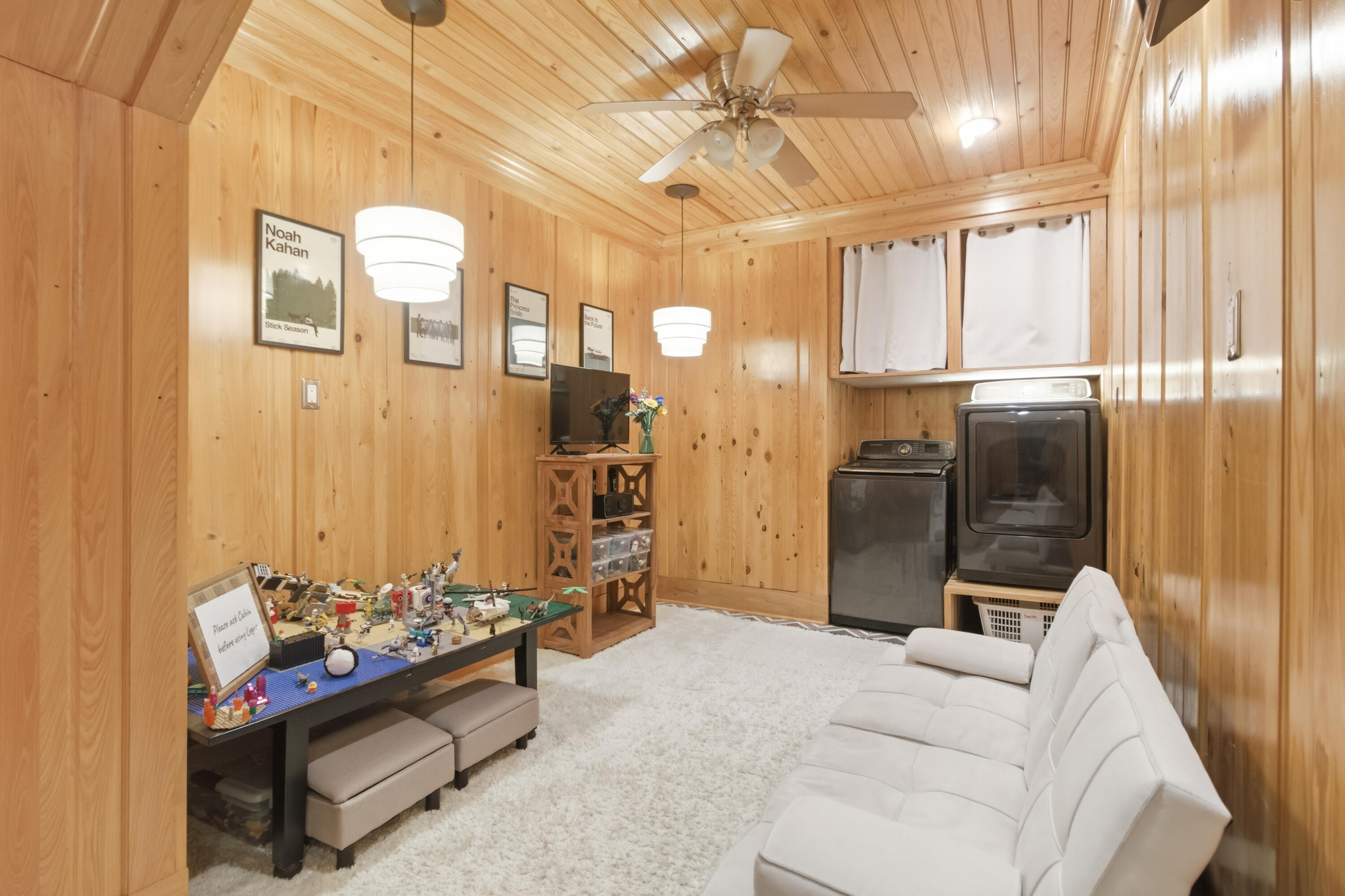 887 Parrot Creek Way