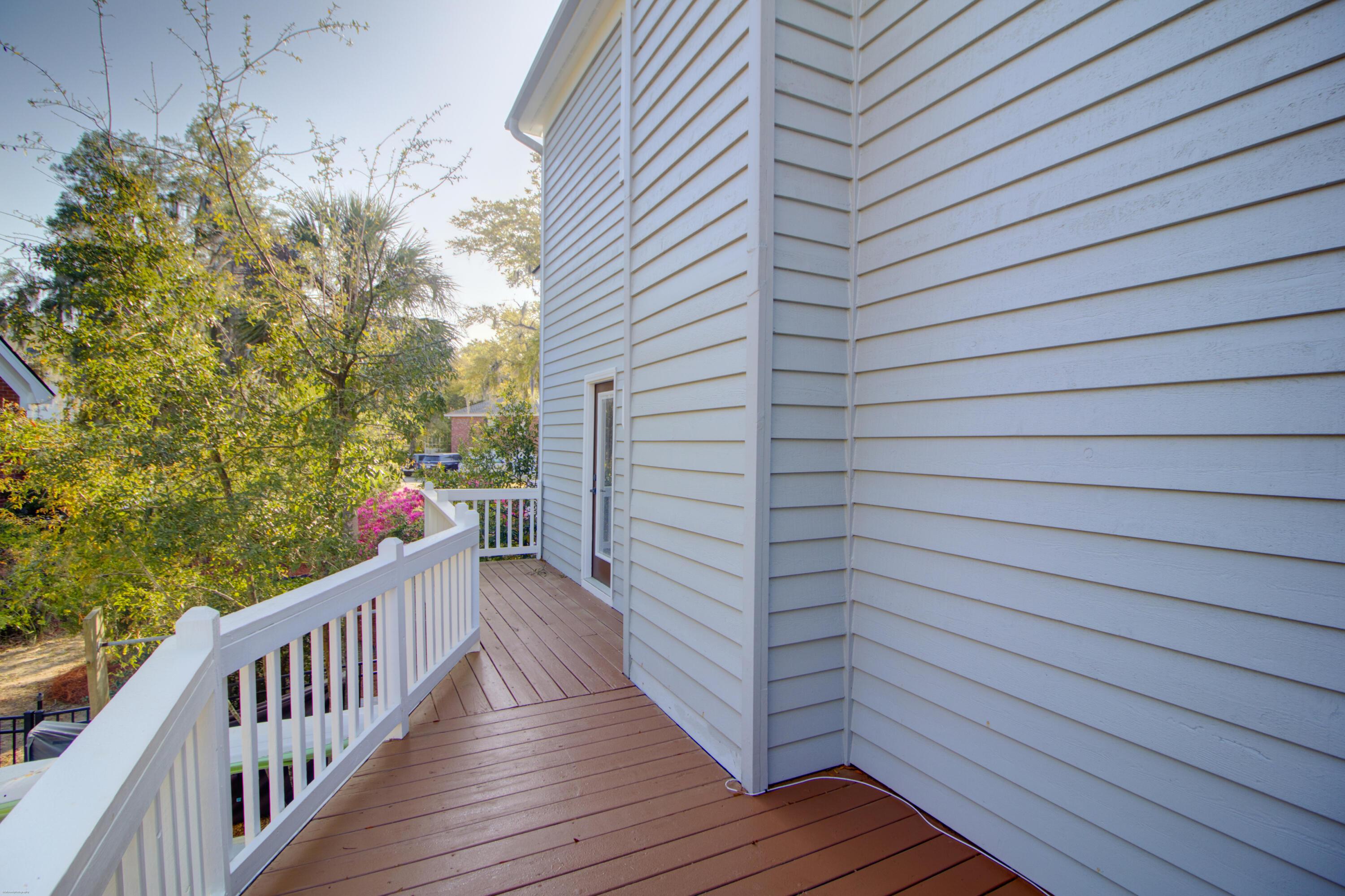 887 Parrot Creek Way